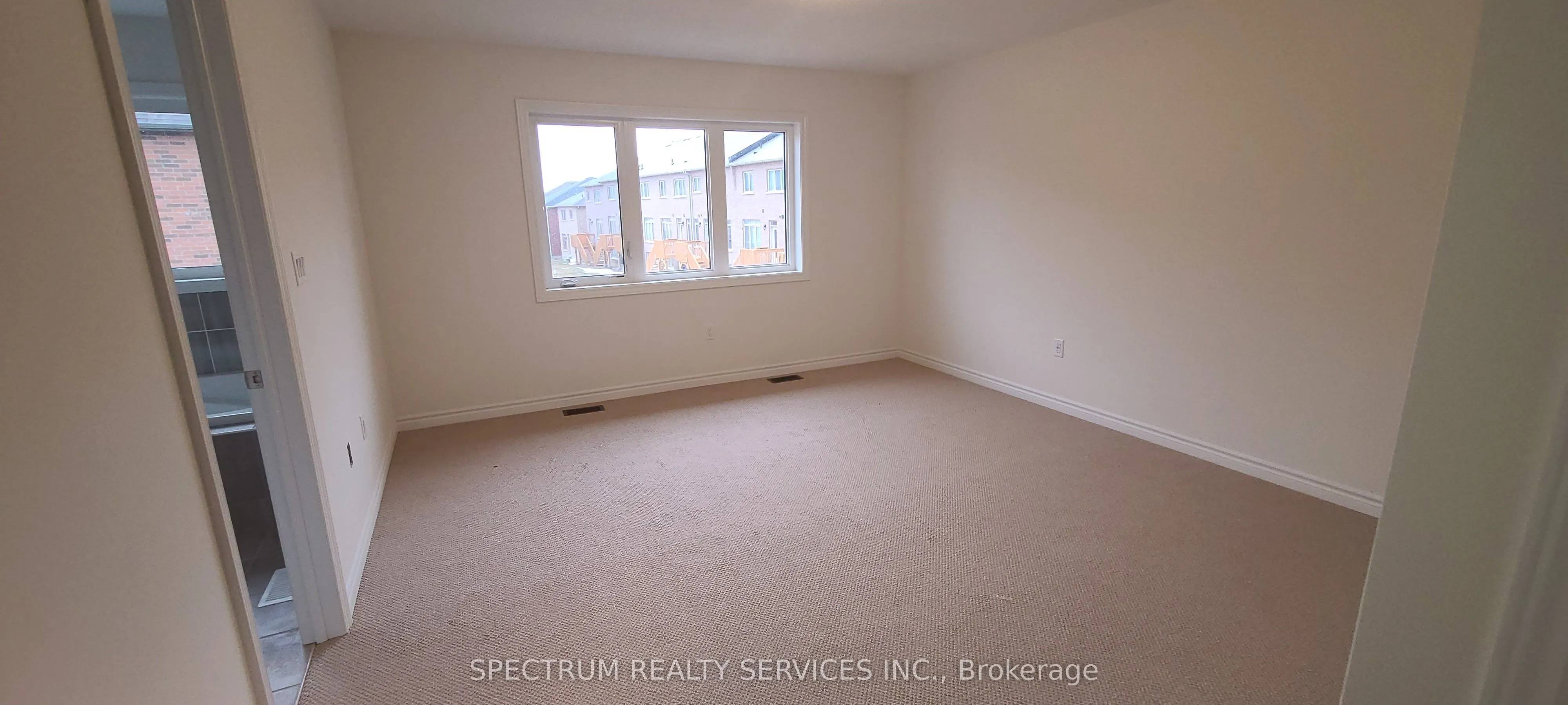 2233 Grainger Loop