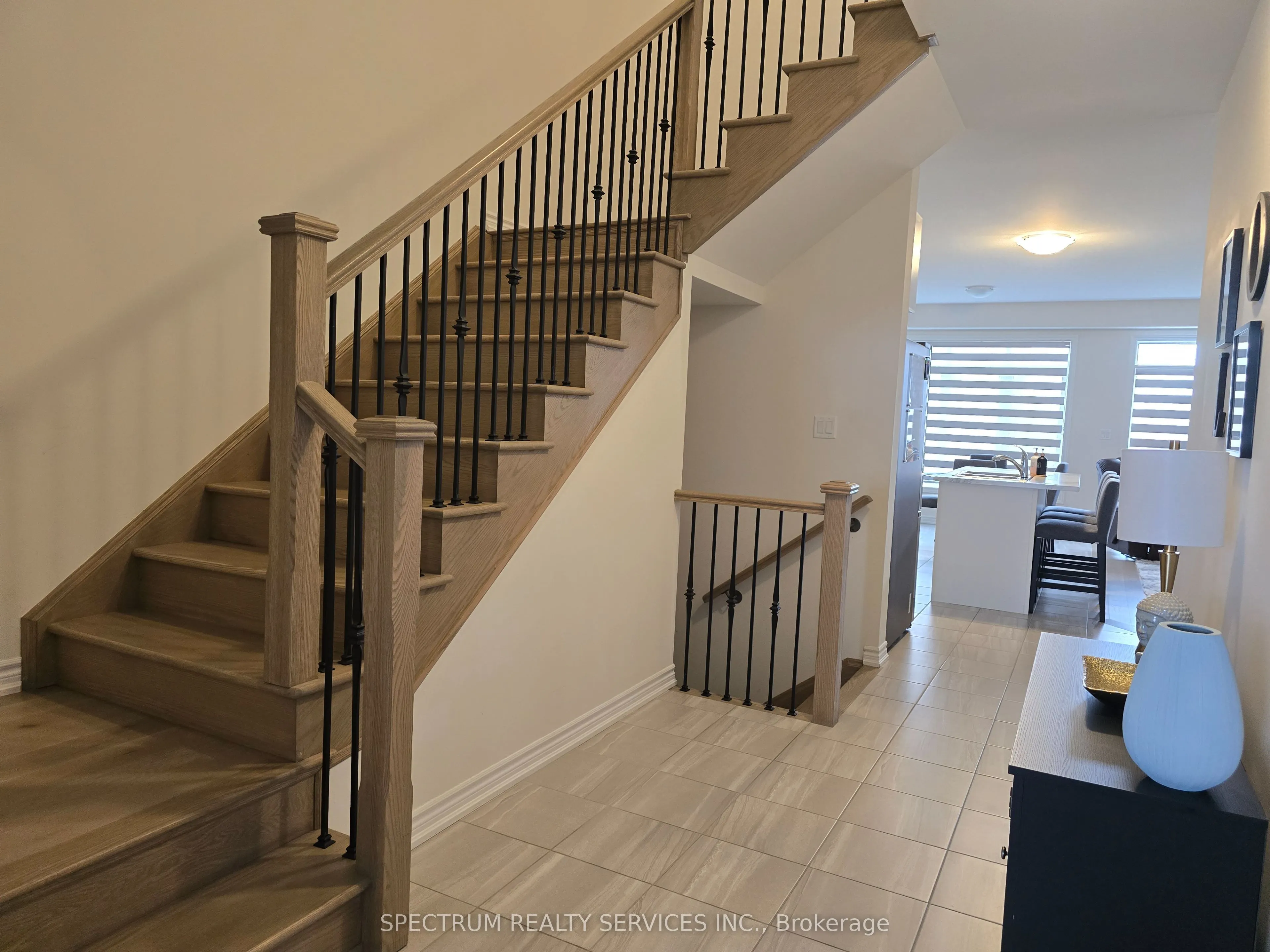 2233 Grainger Loop