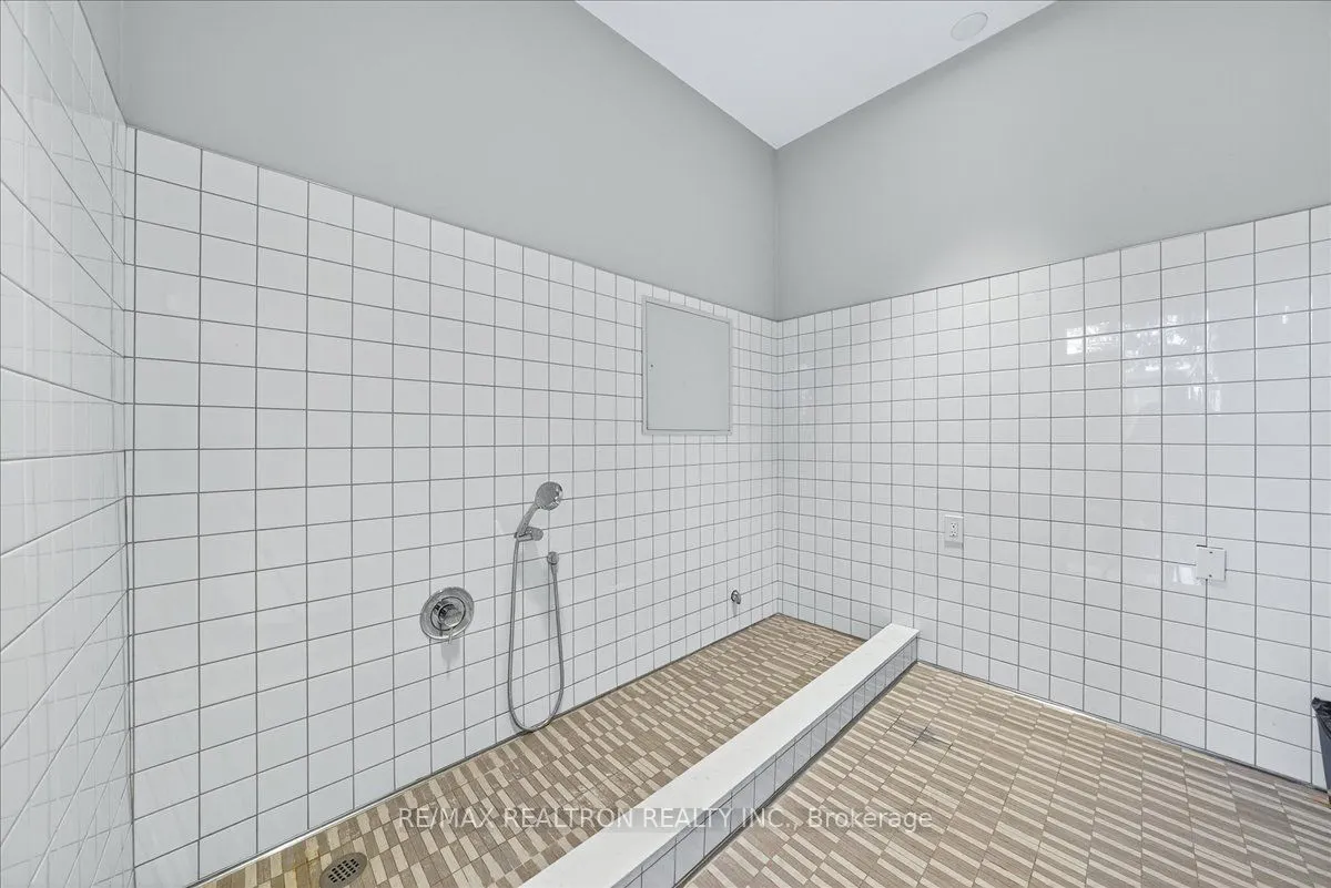 99 Eagle Rock Way, #204