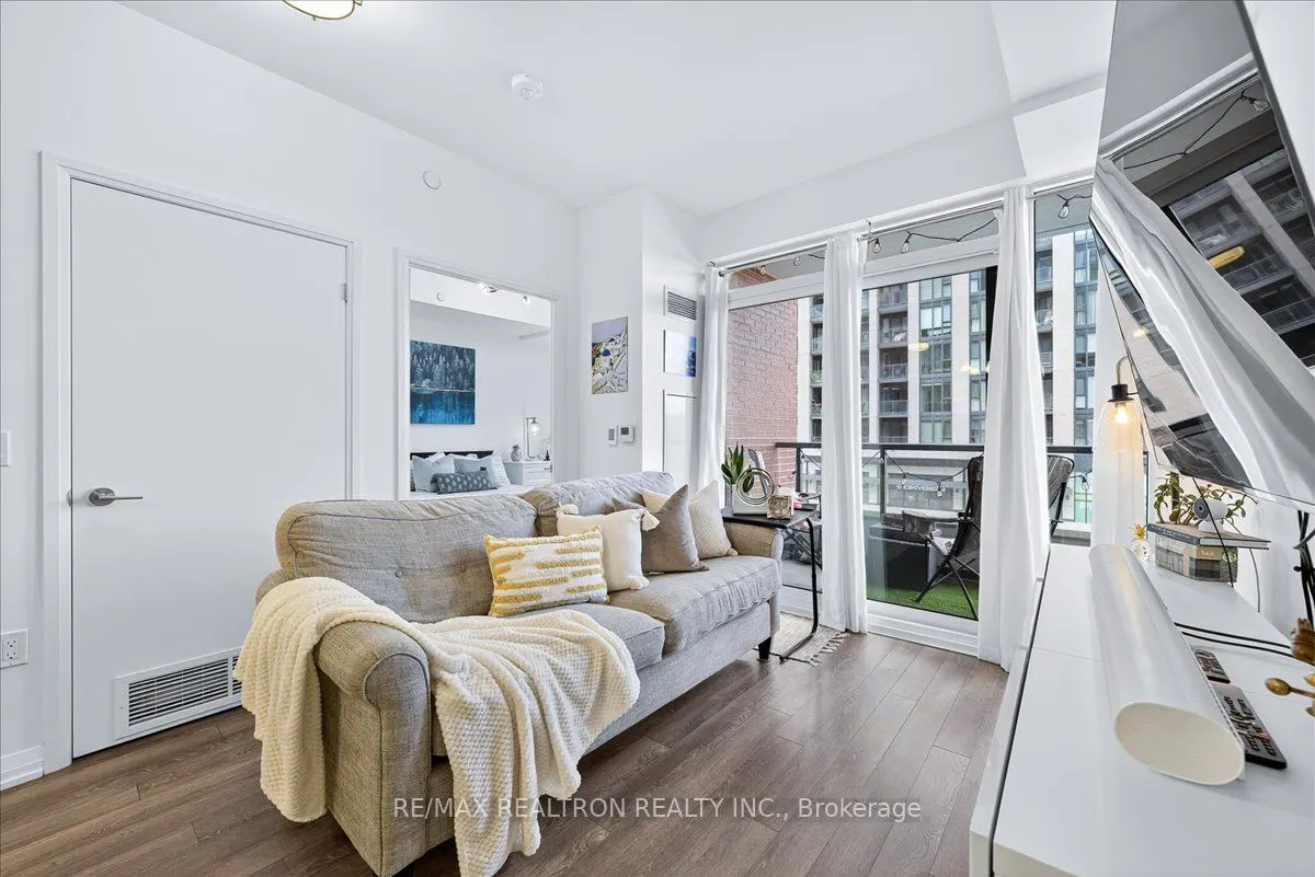 99 Eagle Rock Way, #204