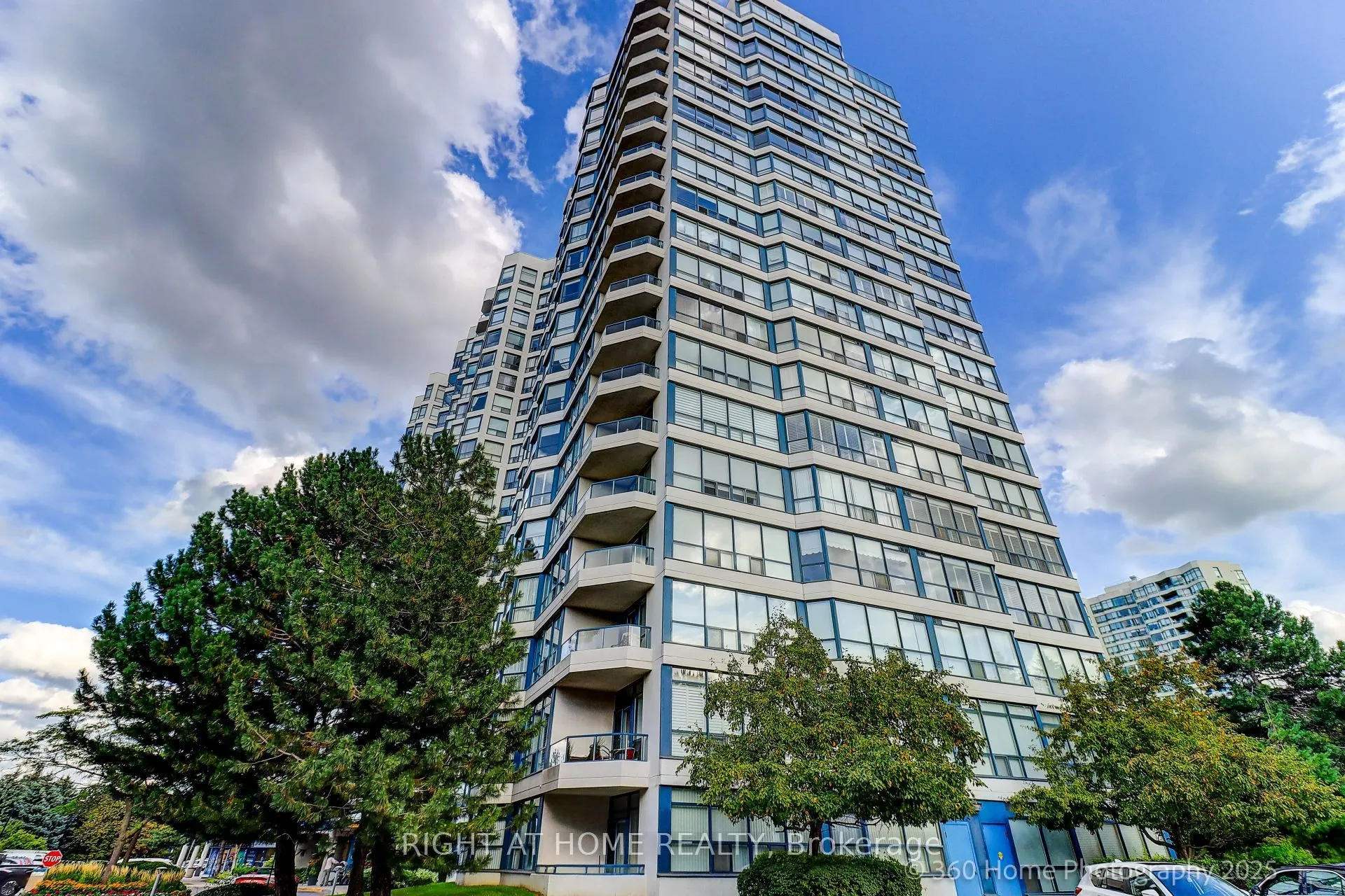 1 Clark Avenue W, #912
