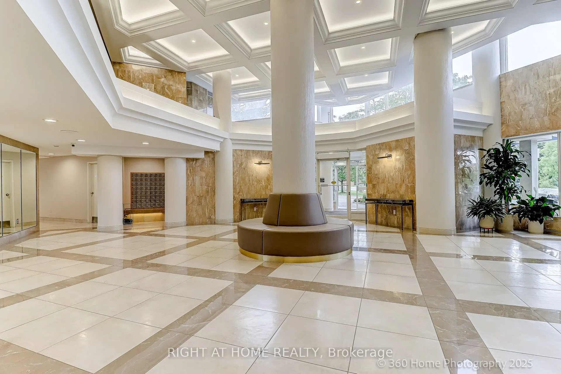 1 Clark Avenue W, #912