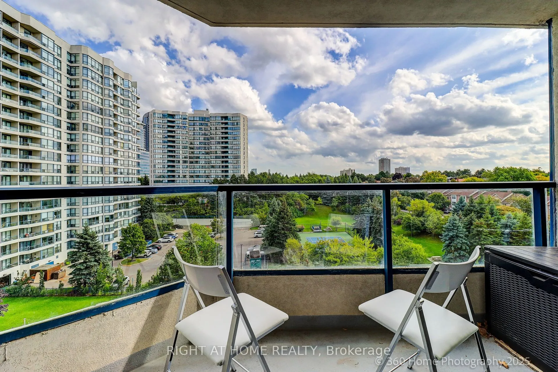1 Clark Avenue W, #912