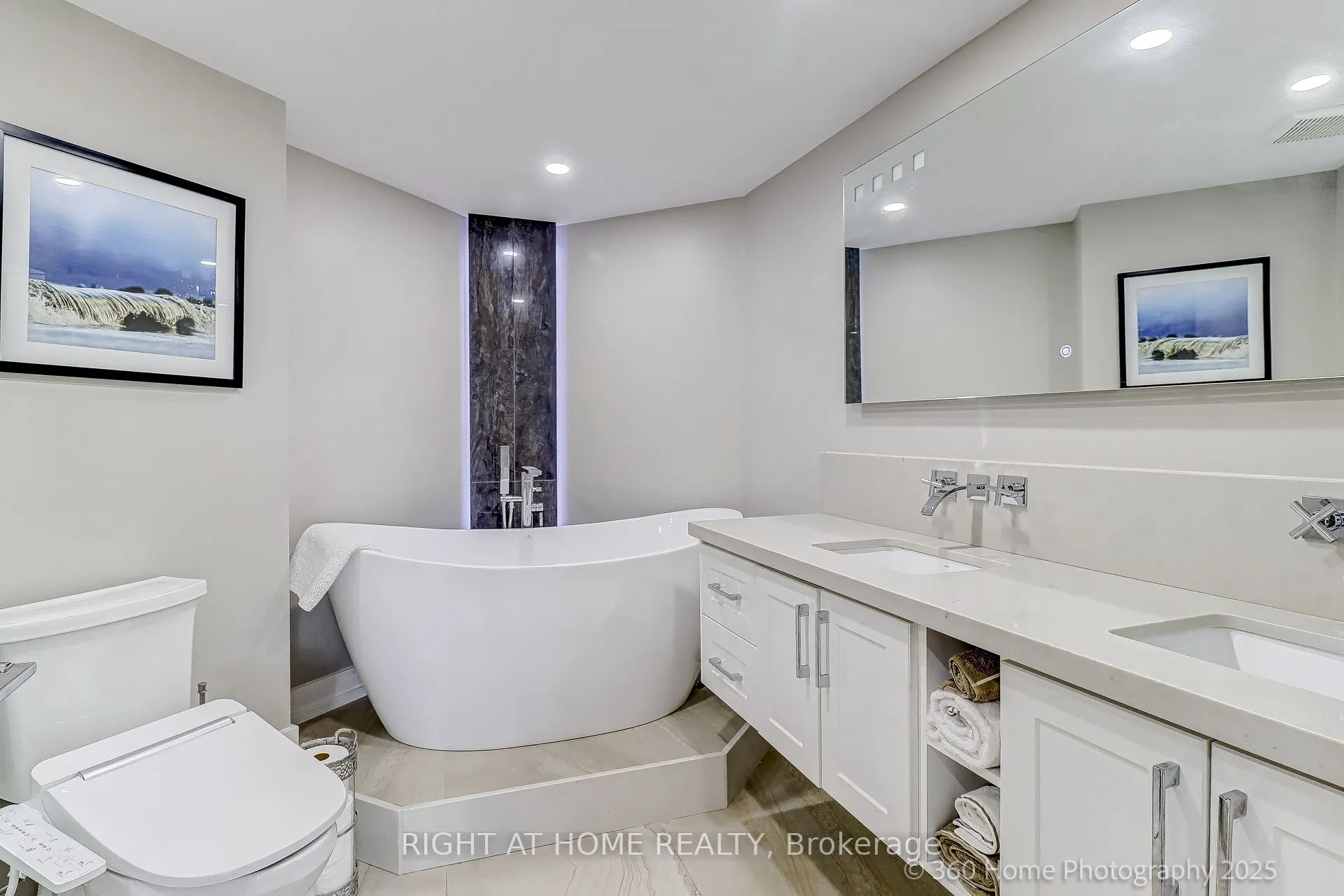 1 Clark Avenue W, #912