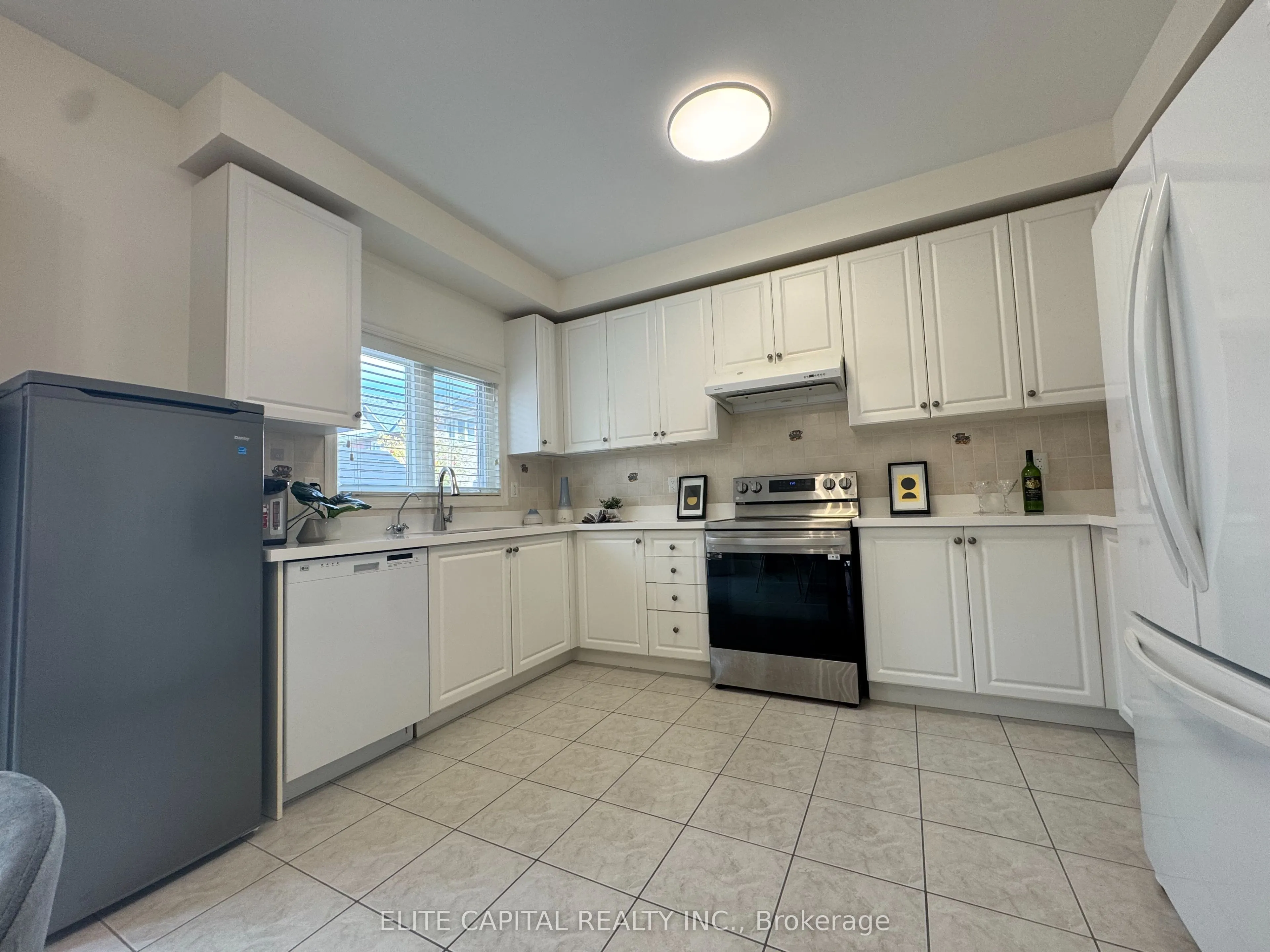 10 Ken Wagg Crescent