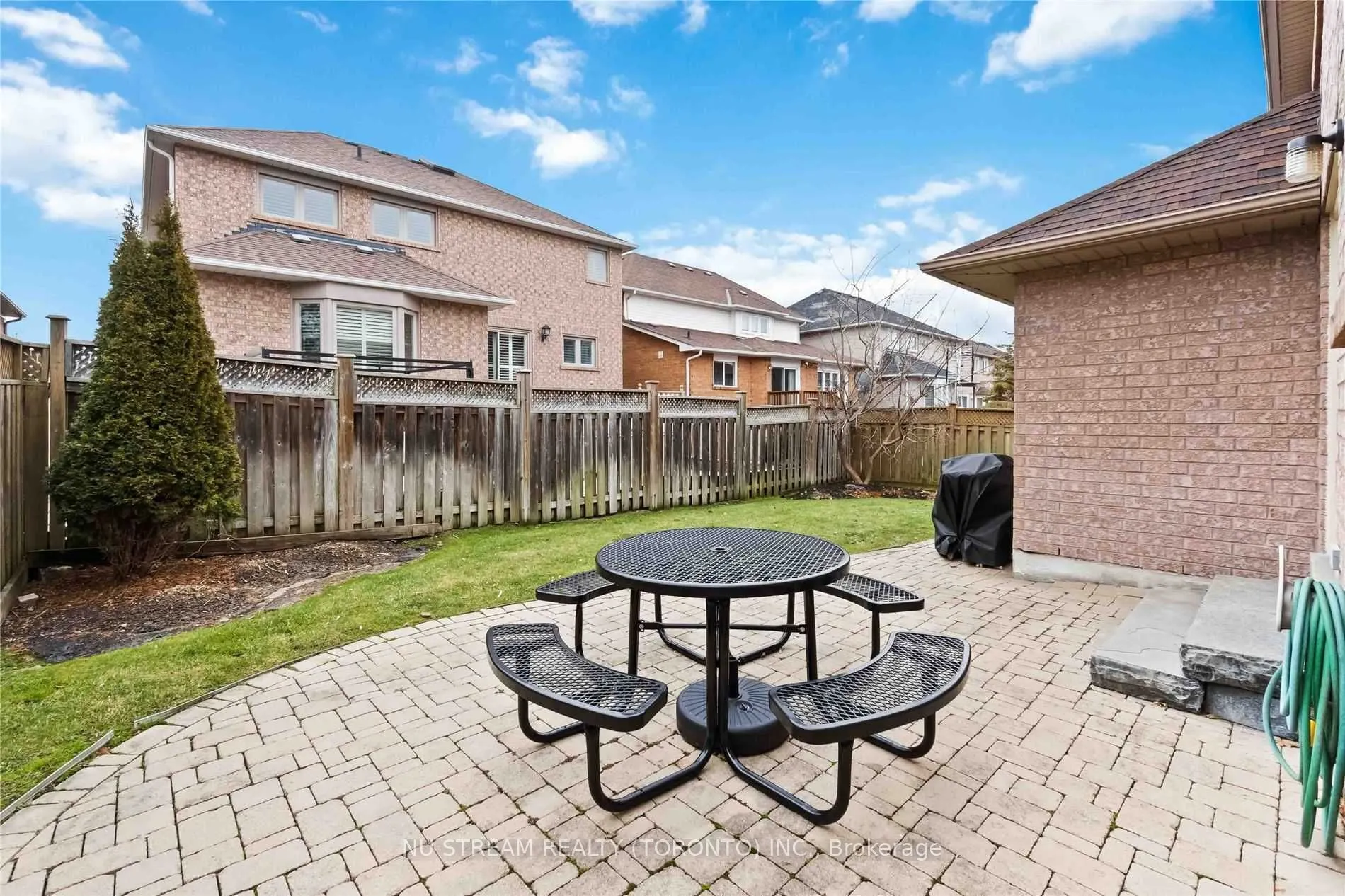 40 Primrose Path Crescent
