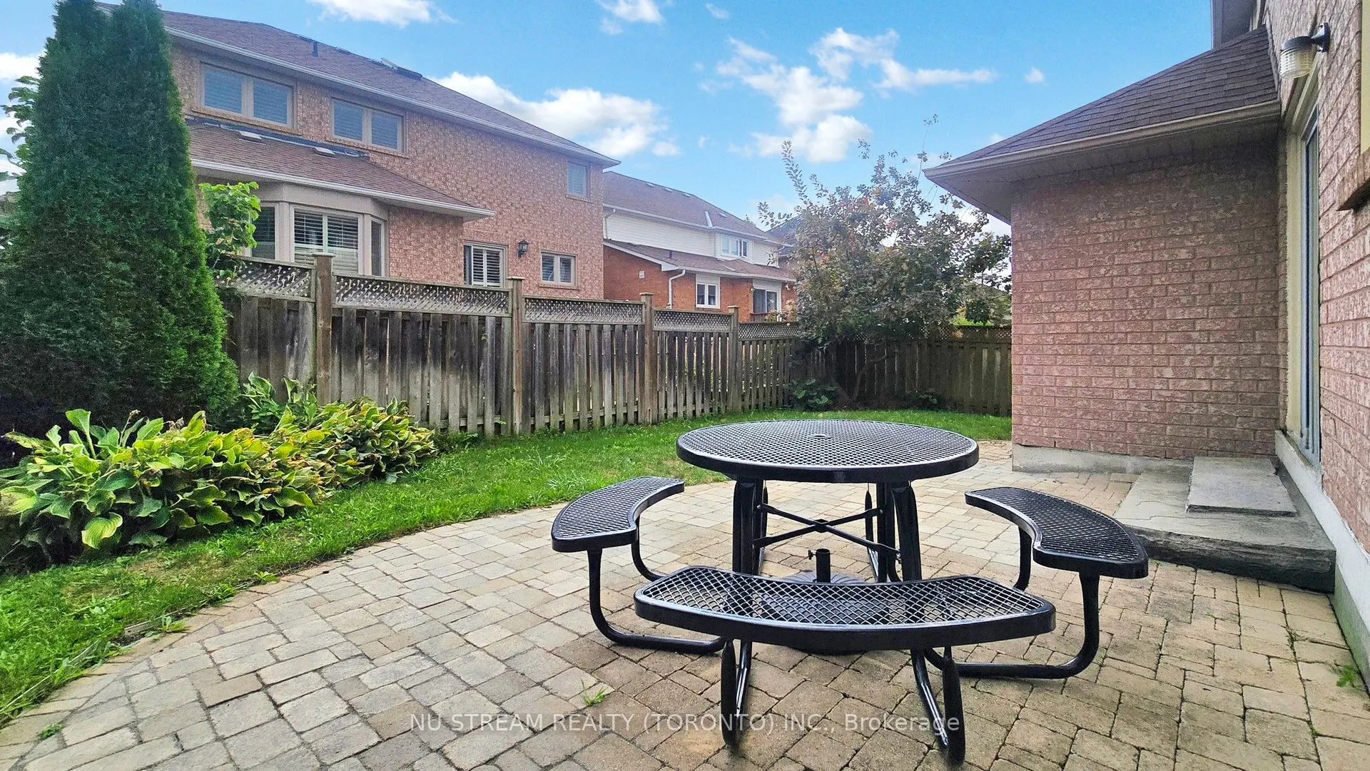 40 Primrose Path Crescent