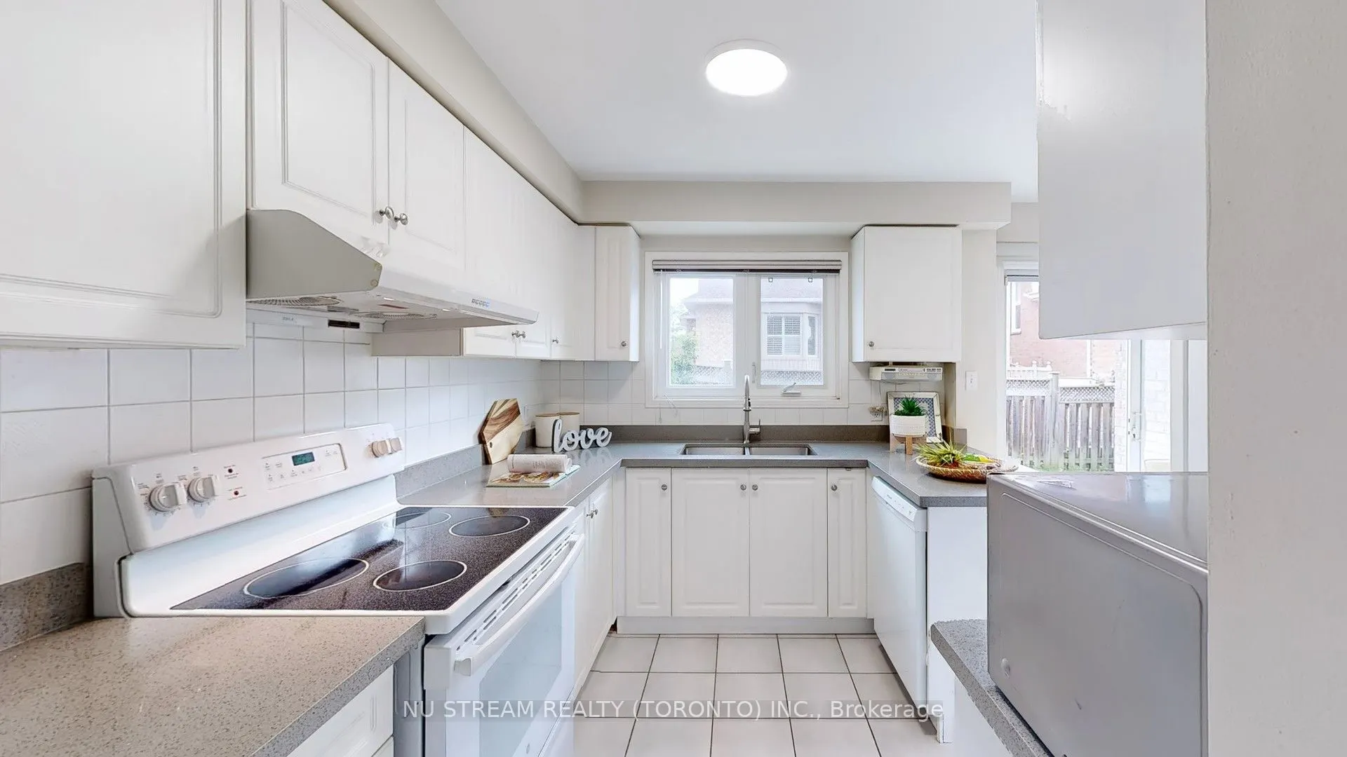40 Primrose Path Crescent