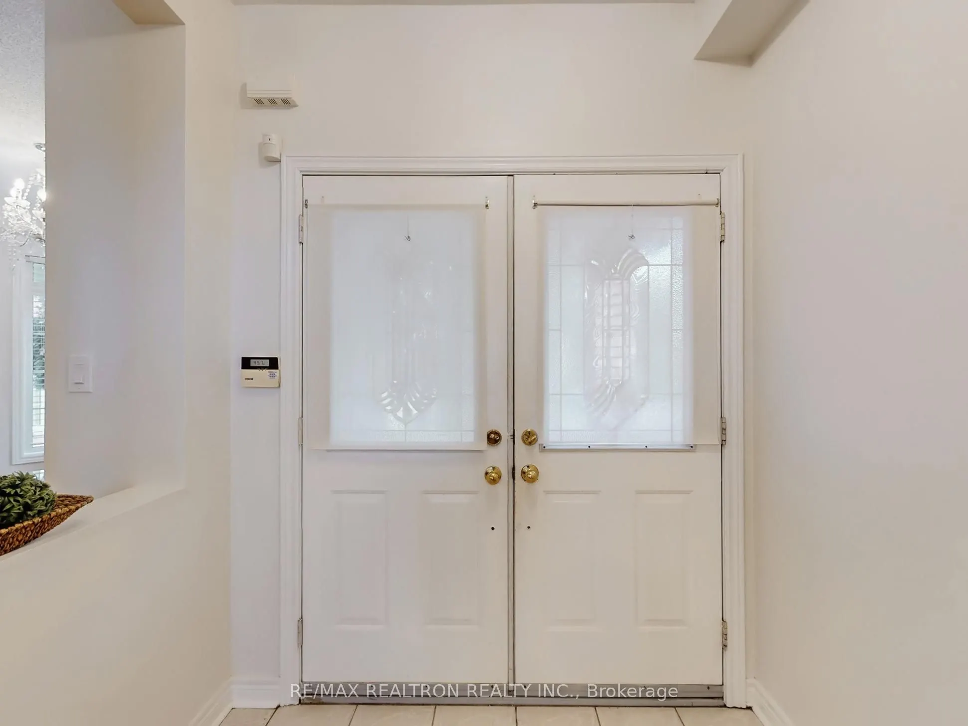 6 Rouge Fairway Street