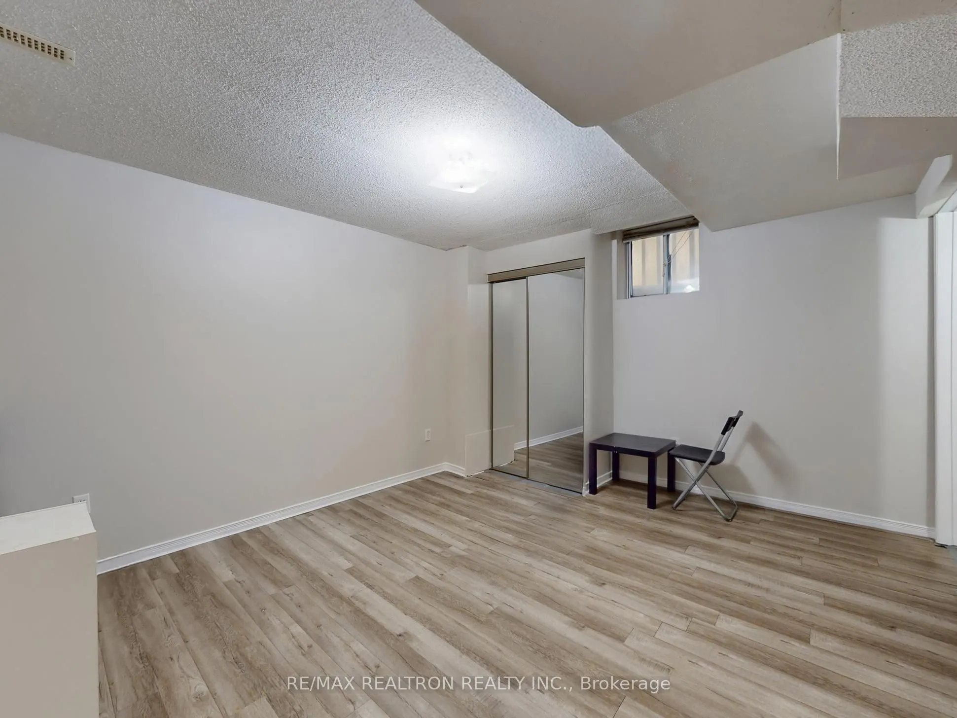 6 Rouge Fairway Street
