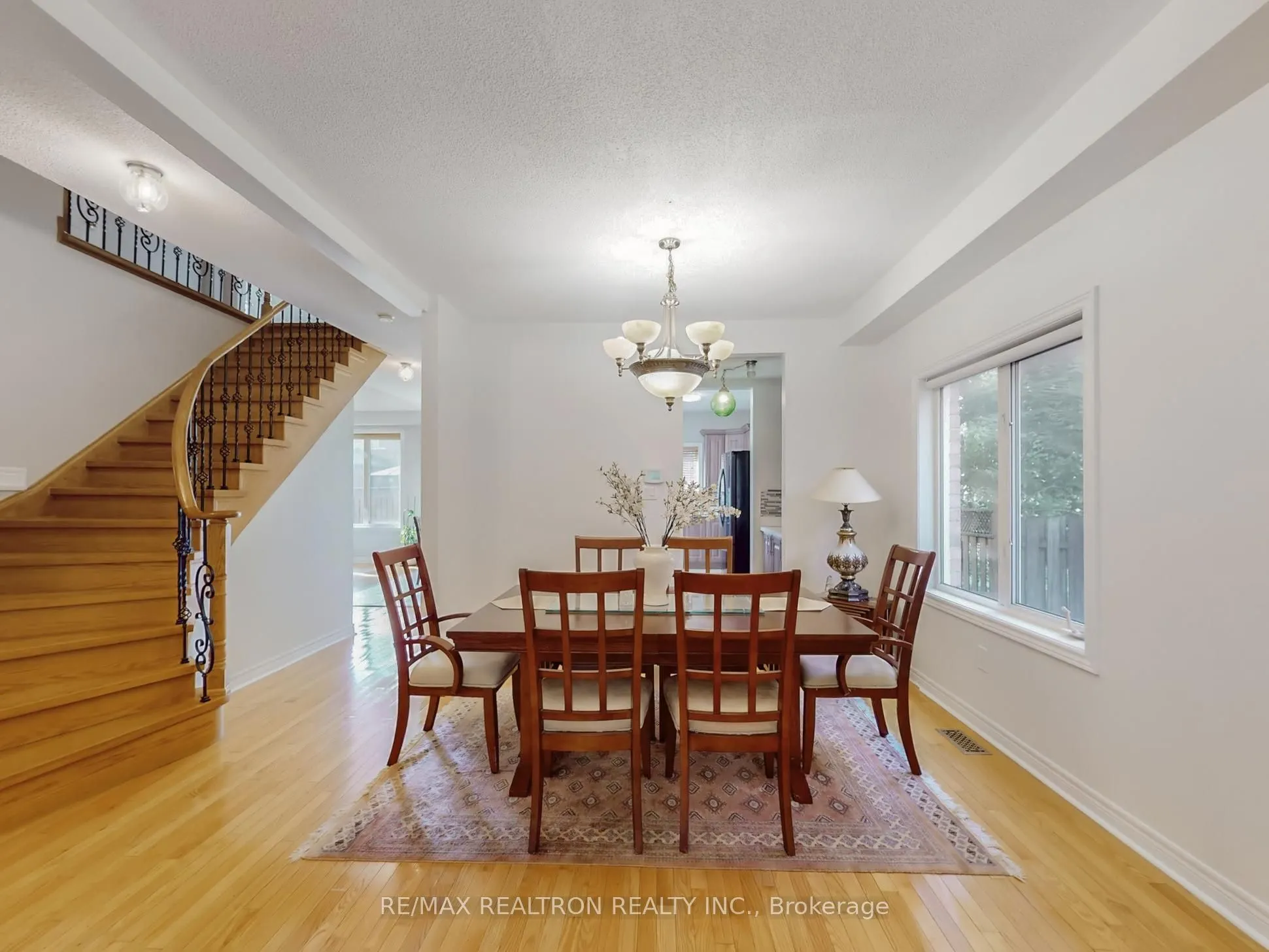 6 Rouge Fairway Street