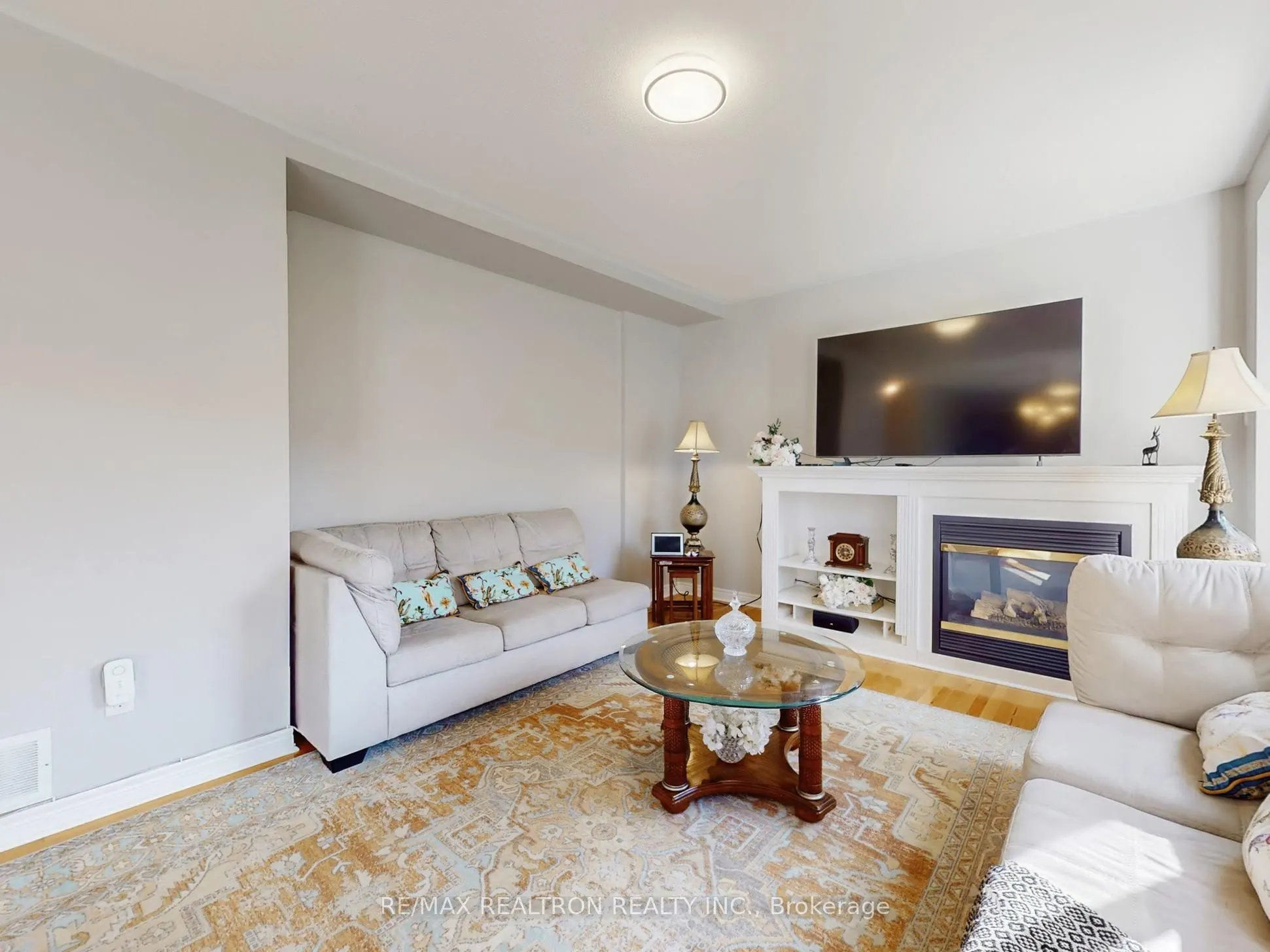 6 Rouge Fairway Street