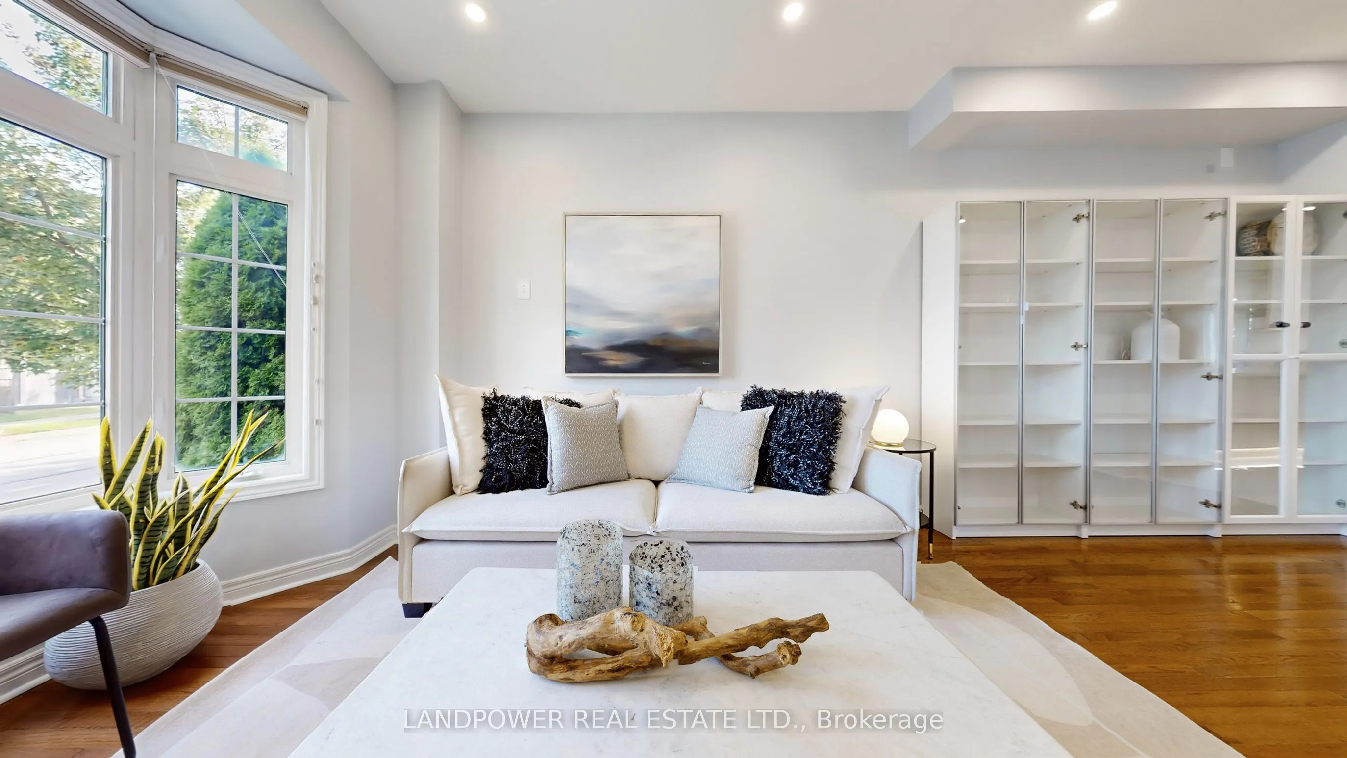 6 Pyneside Street