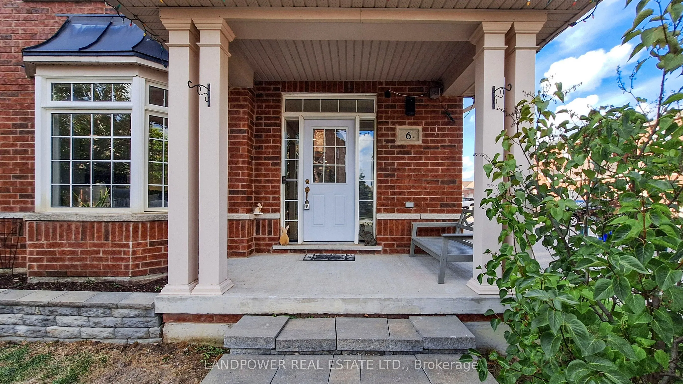 6 Pyneside Street