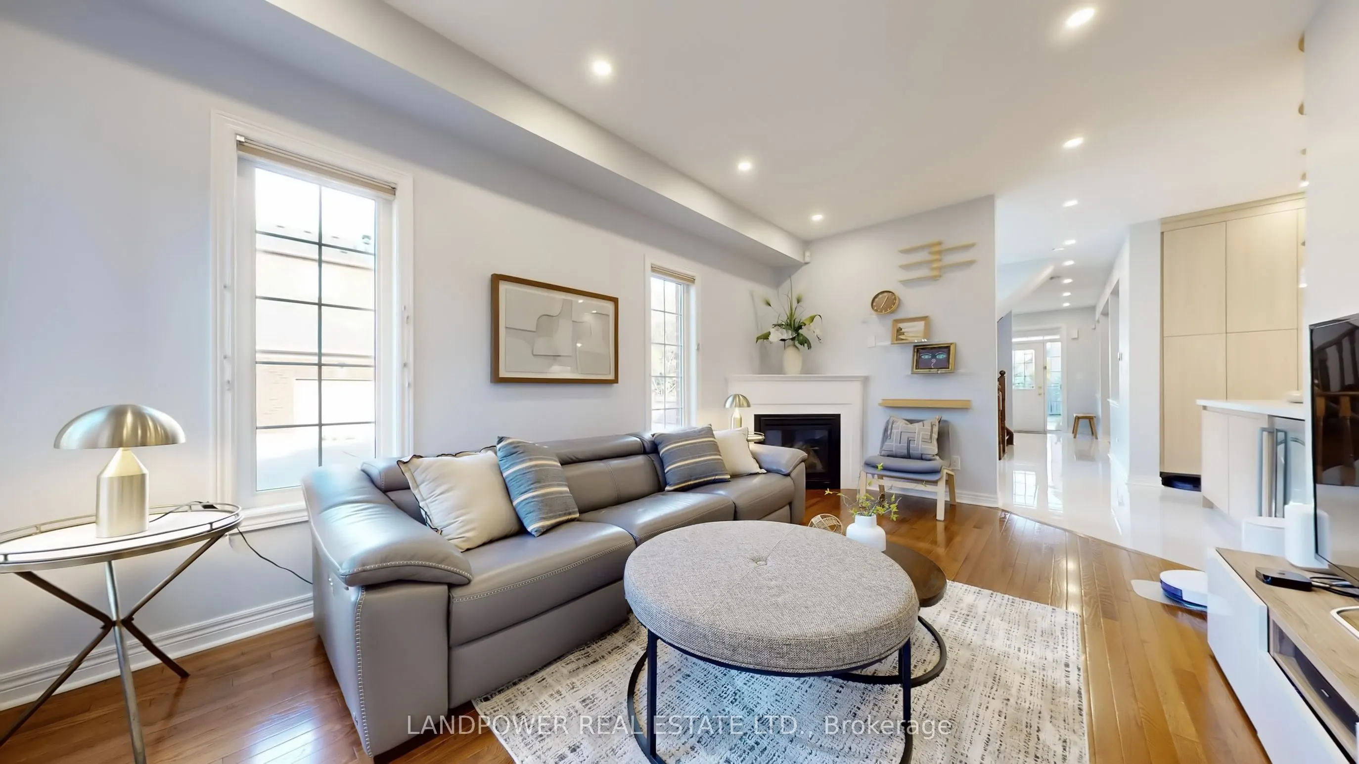 6 Pyneside Street