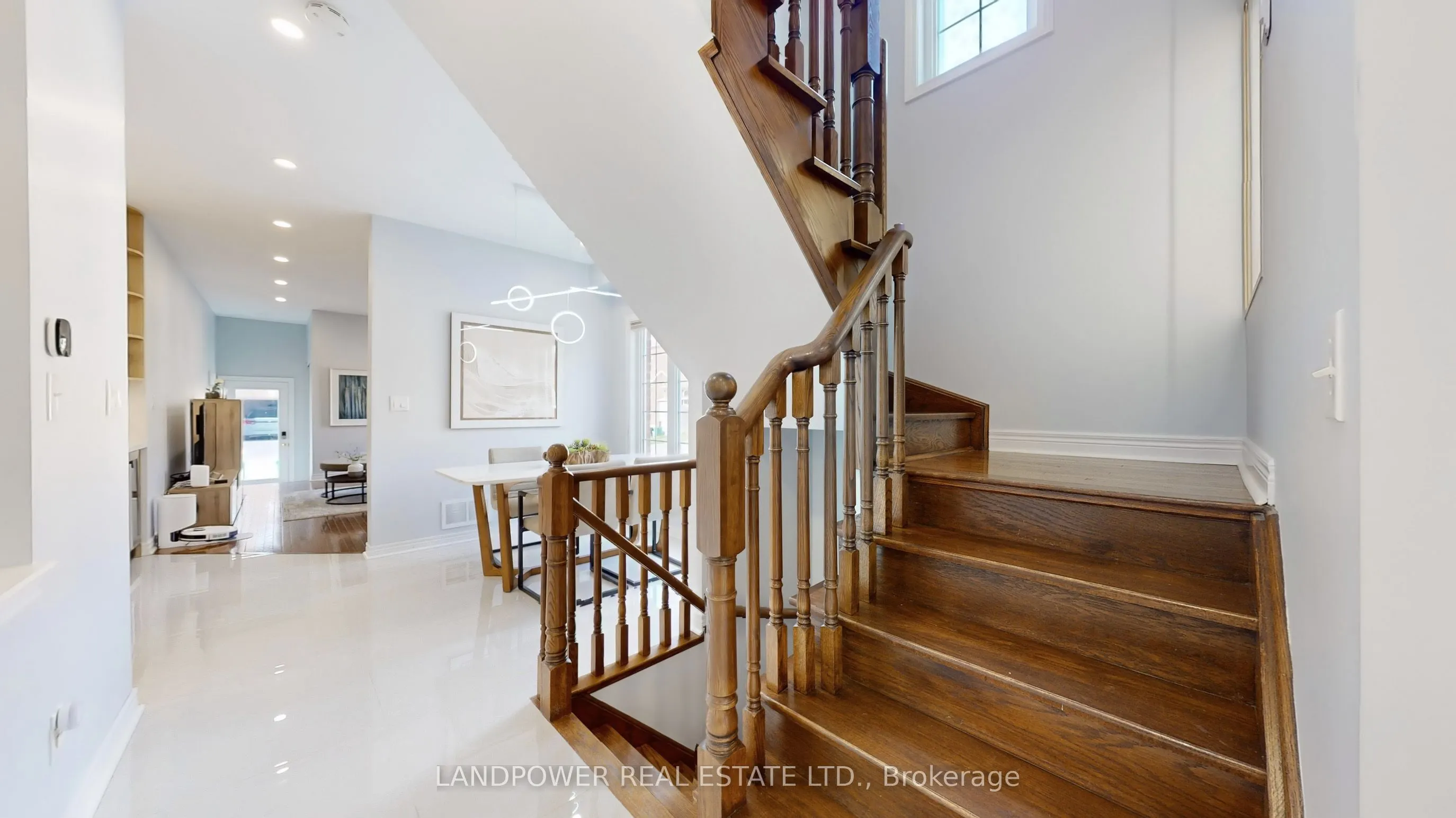 6 Pyneside Street