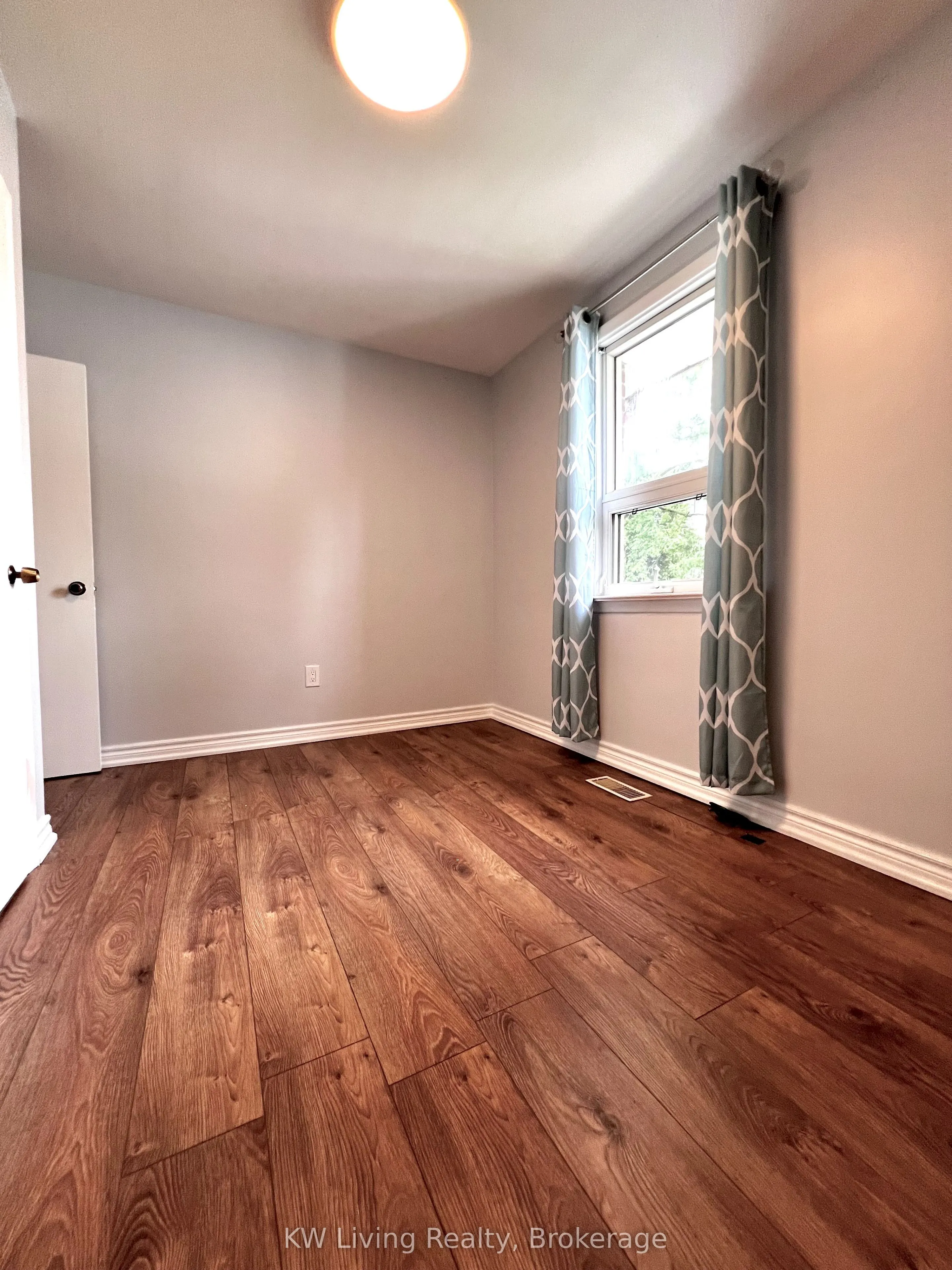 311 Boisdale Avenue, #Main Floor