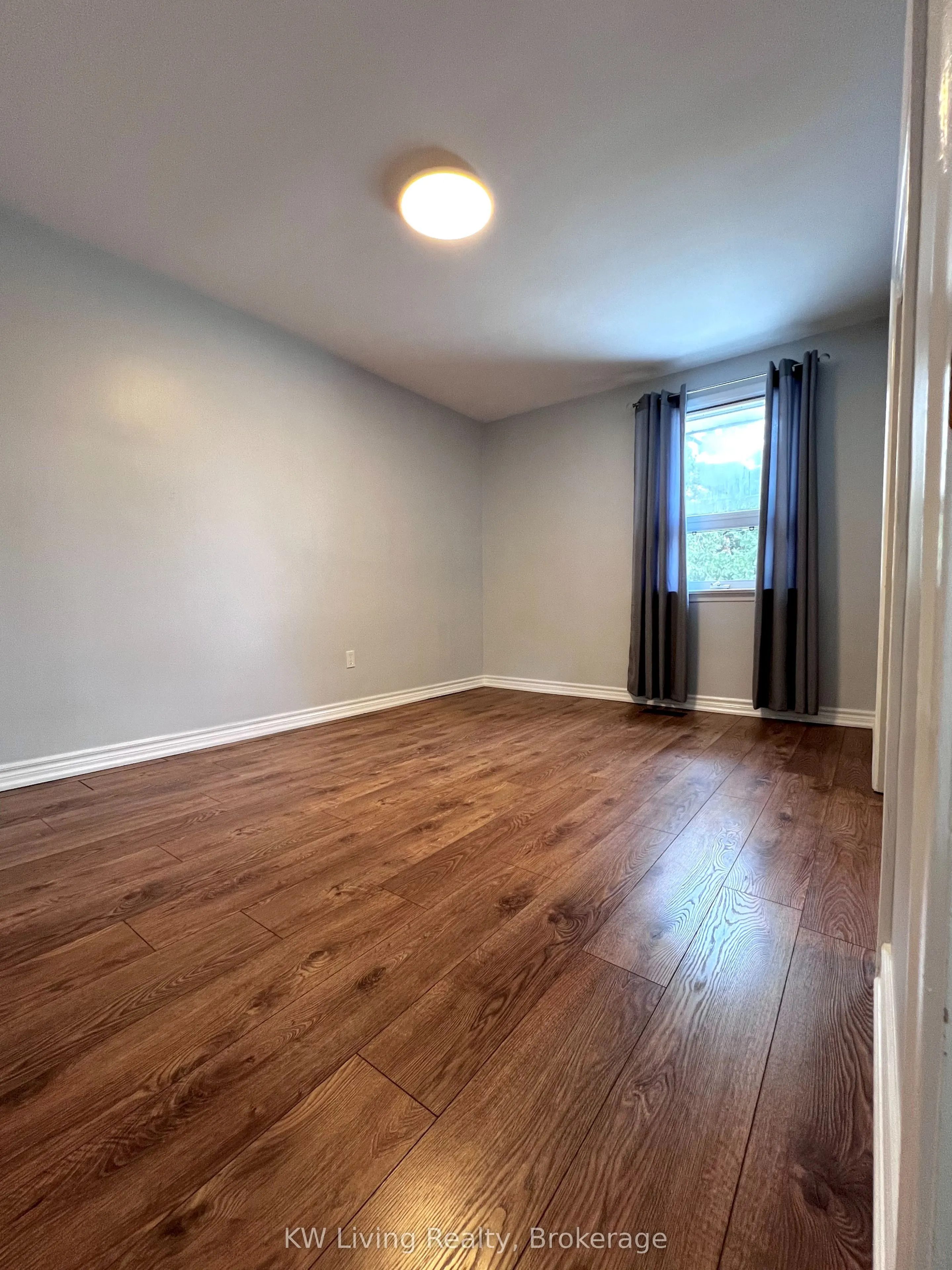 311 Boisdale Avenue, #Main Floor