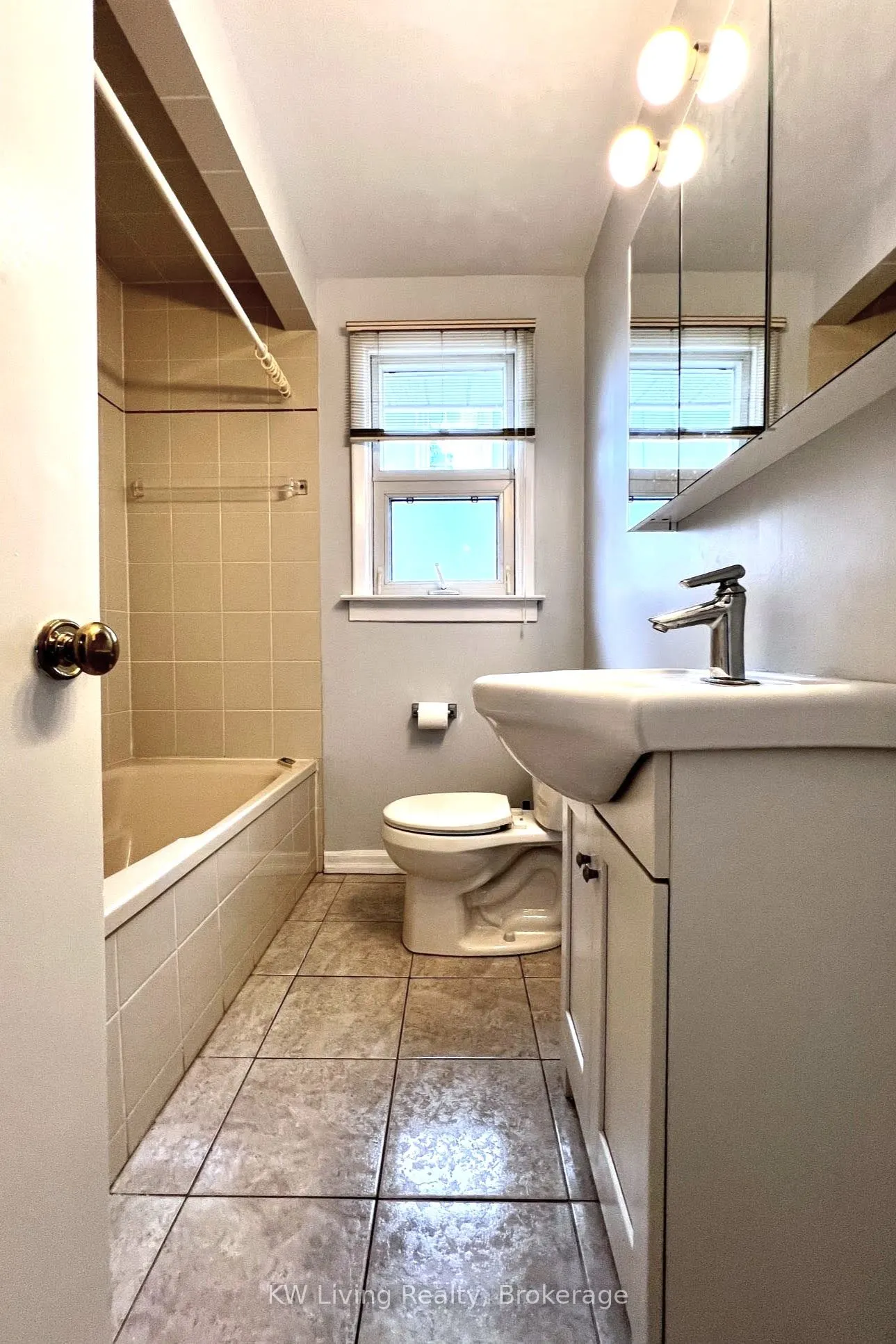 311 Boisdale Avenue, #Main Floor