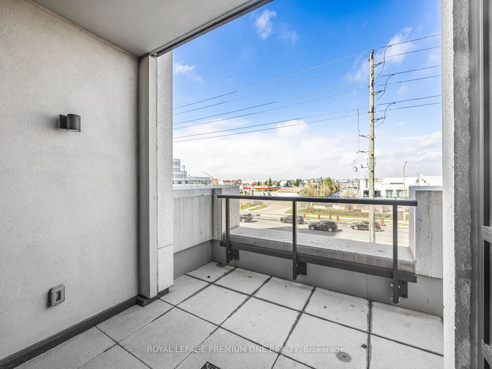 9085 Jane Street, #310