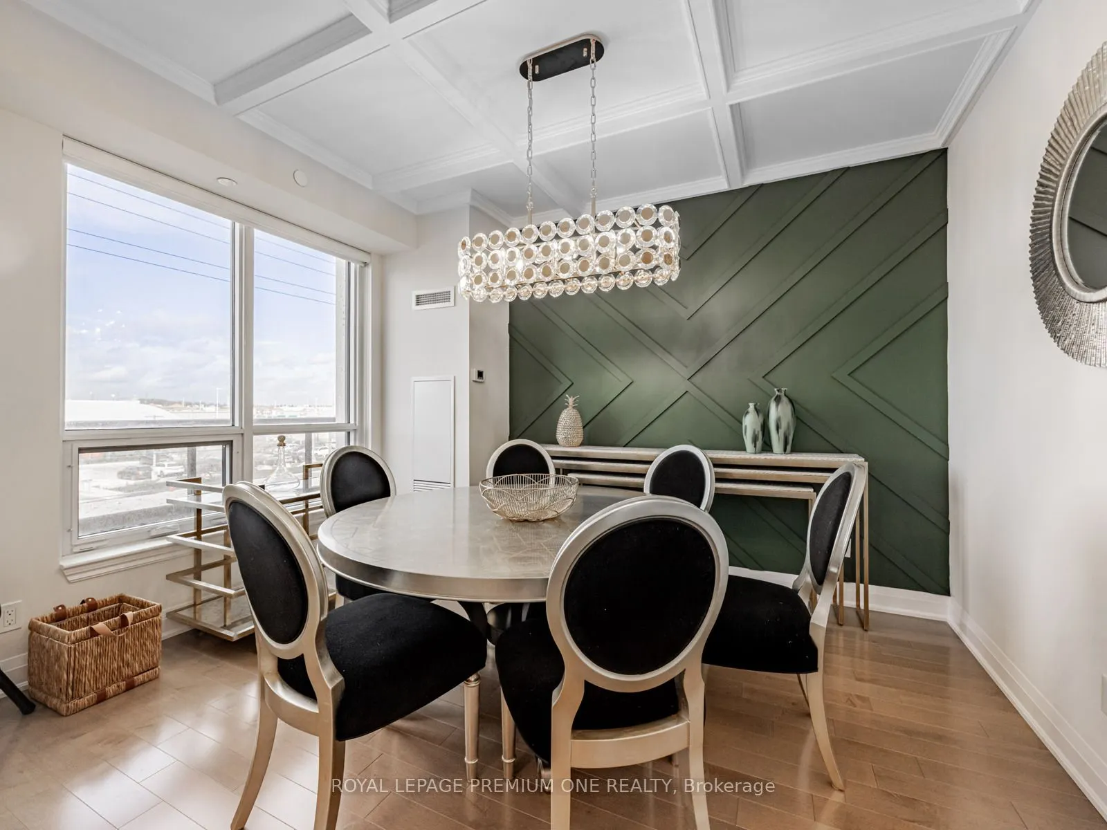 9085 Jane Street, #310