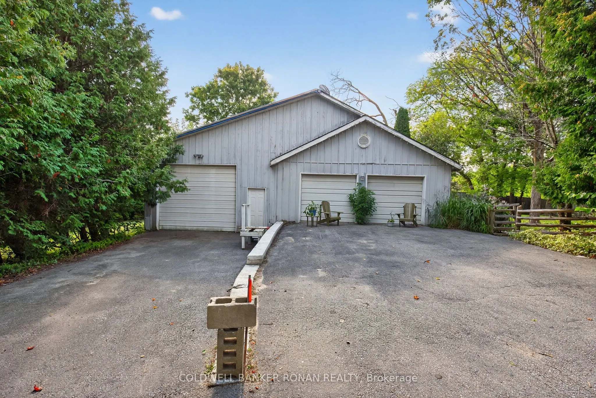 1516 17th Side Road