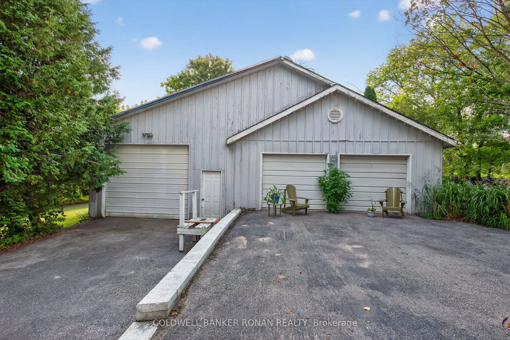 1516 17th Side Road