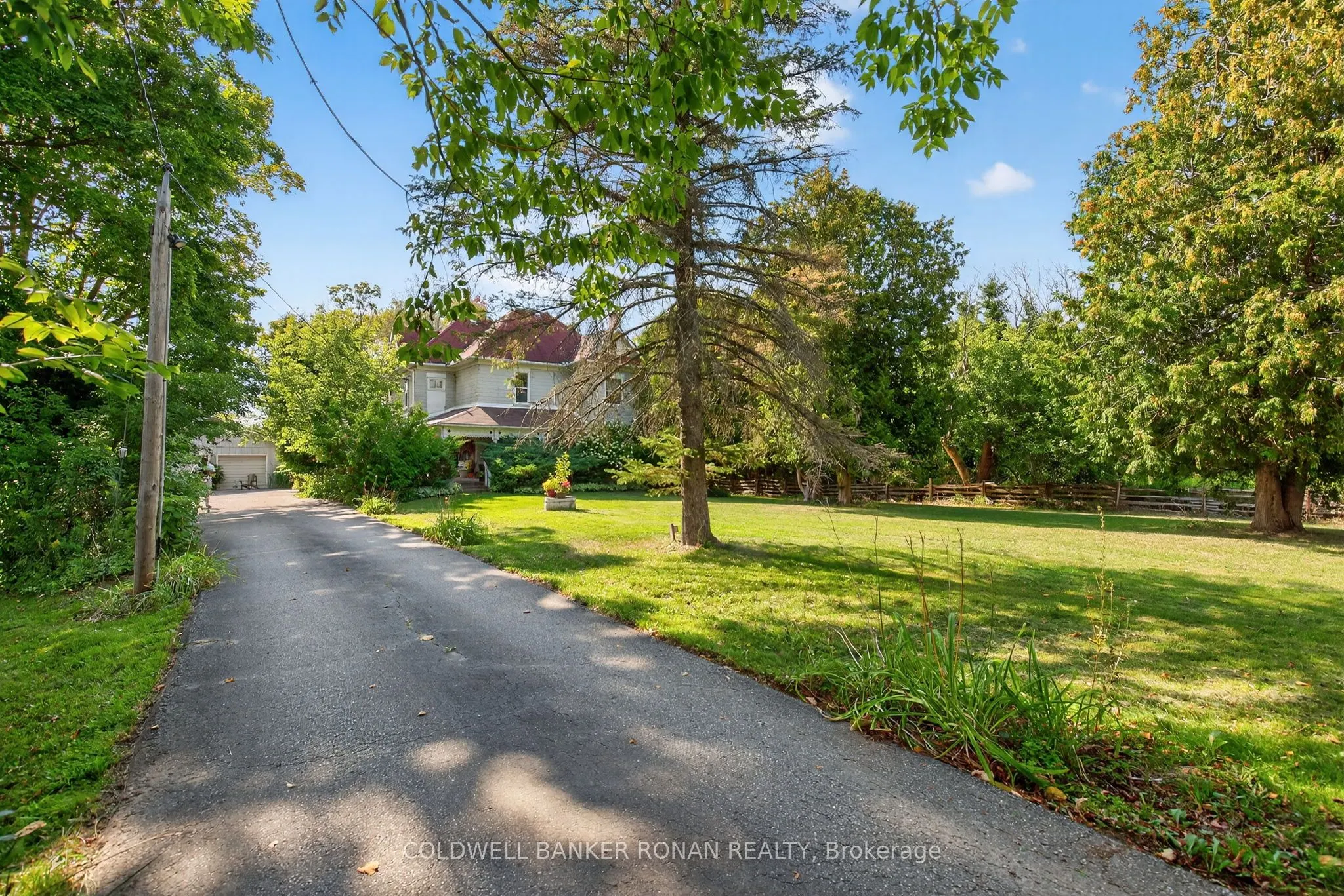1516 17th Side Road