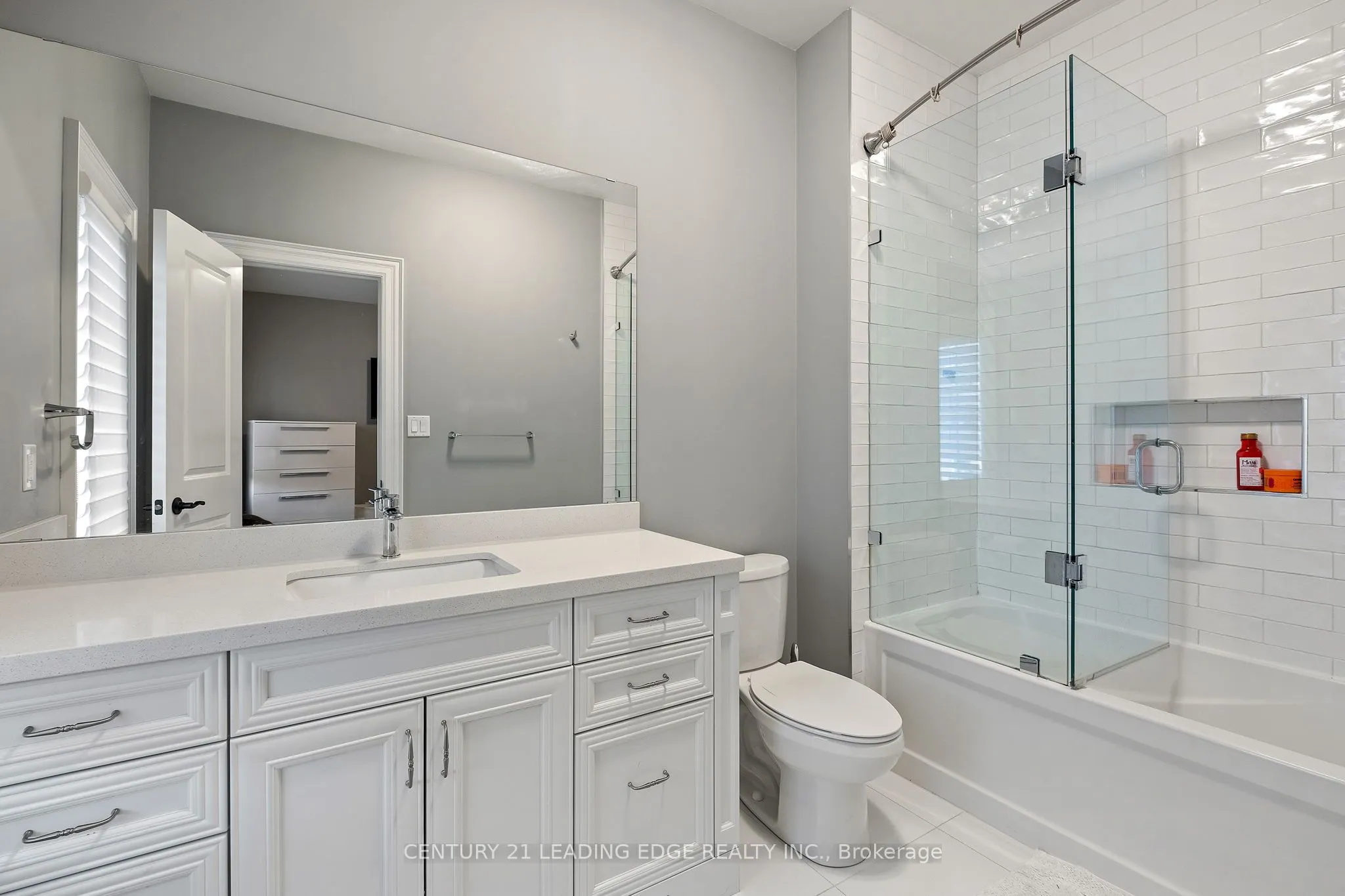 12 JONQUIL Crescent