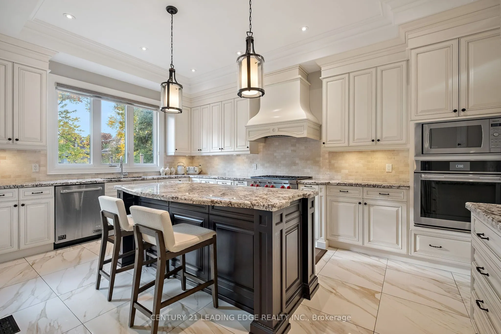 12 JONQUIL Crescent