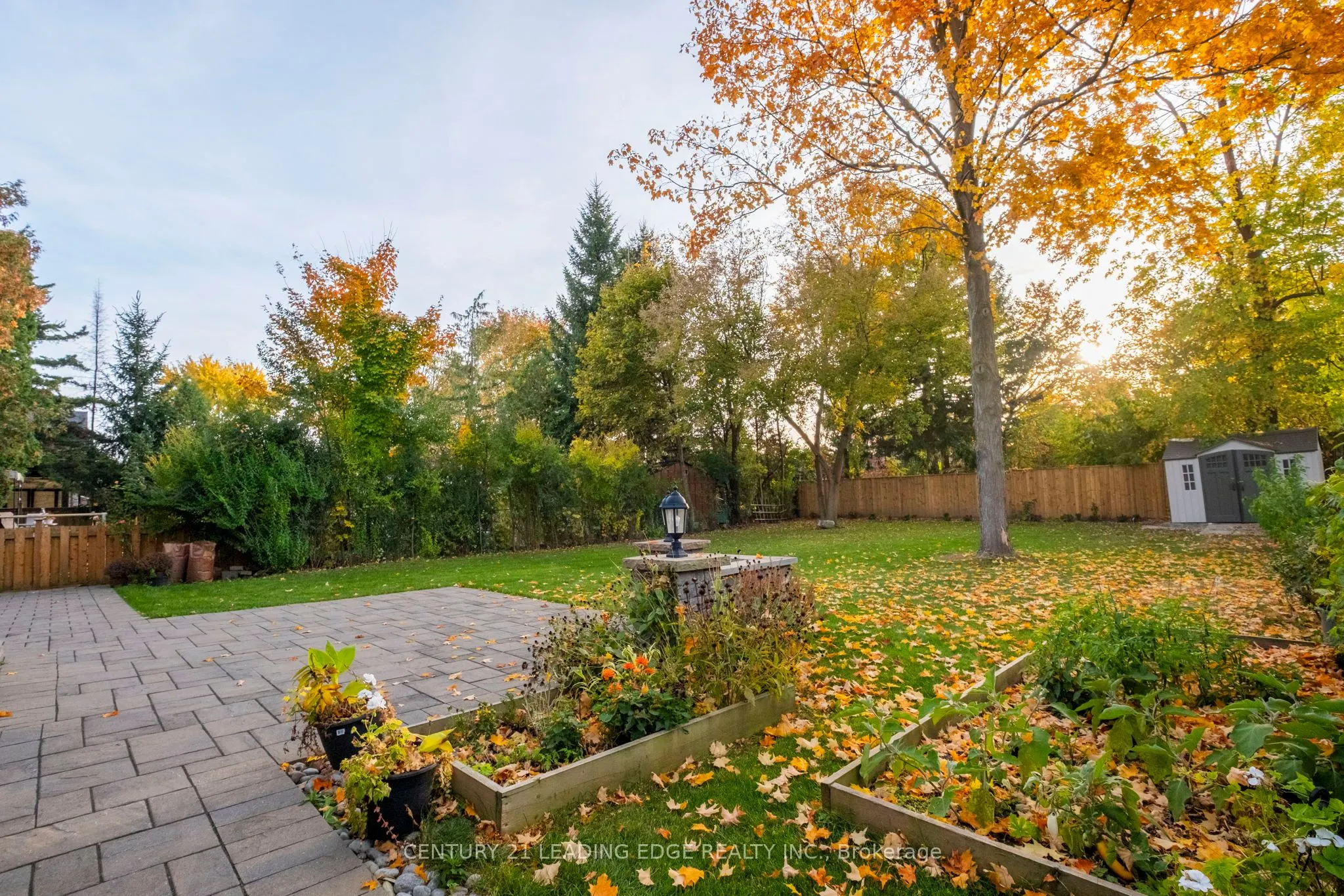 12 JONQUIL Crescent