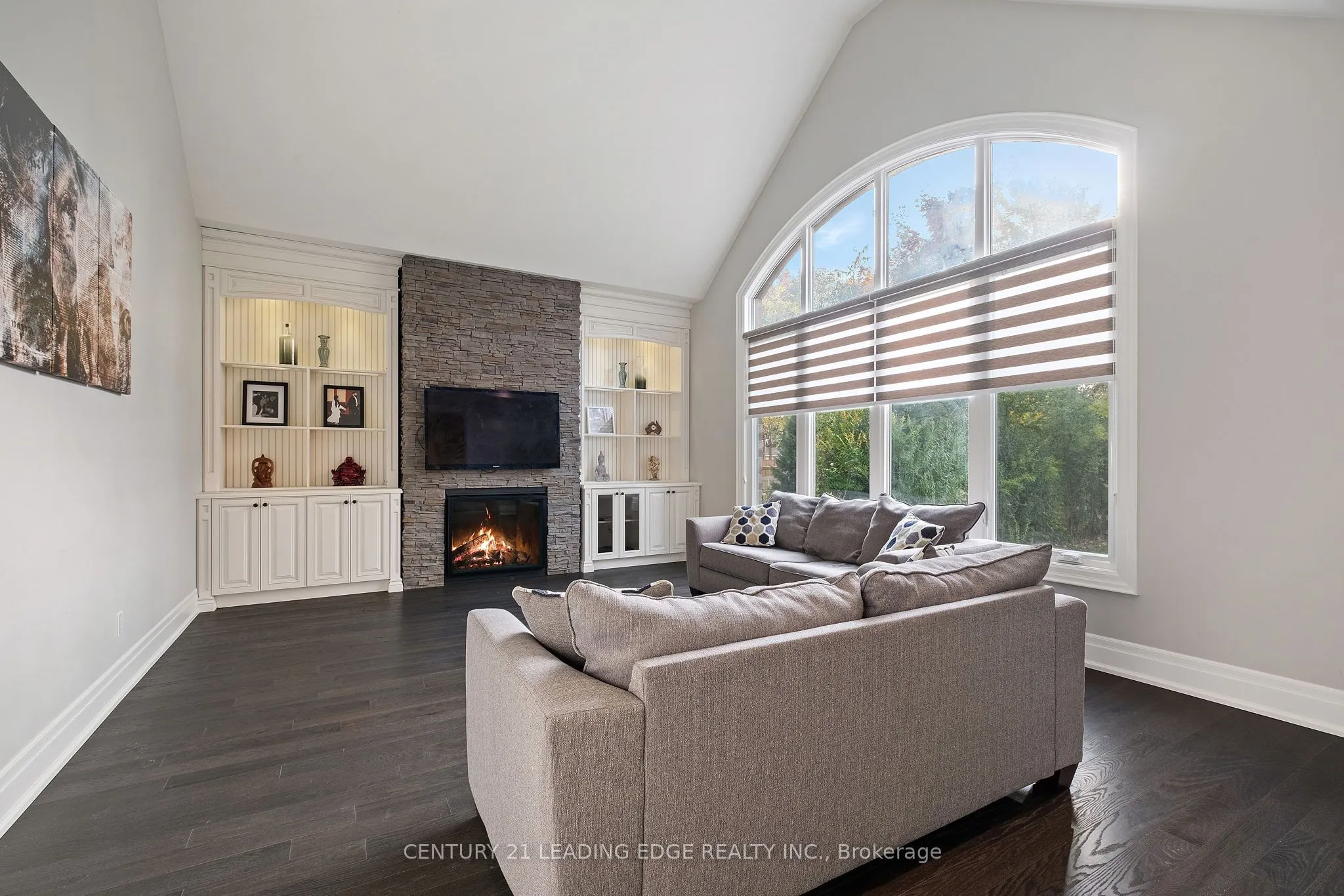 12 JONQUIL Crescent