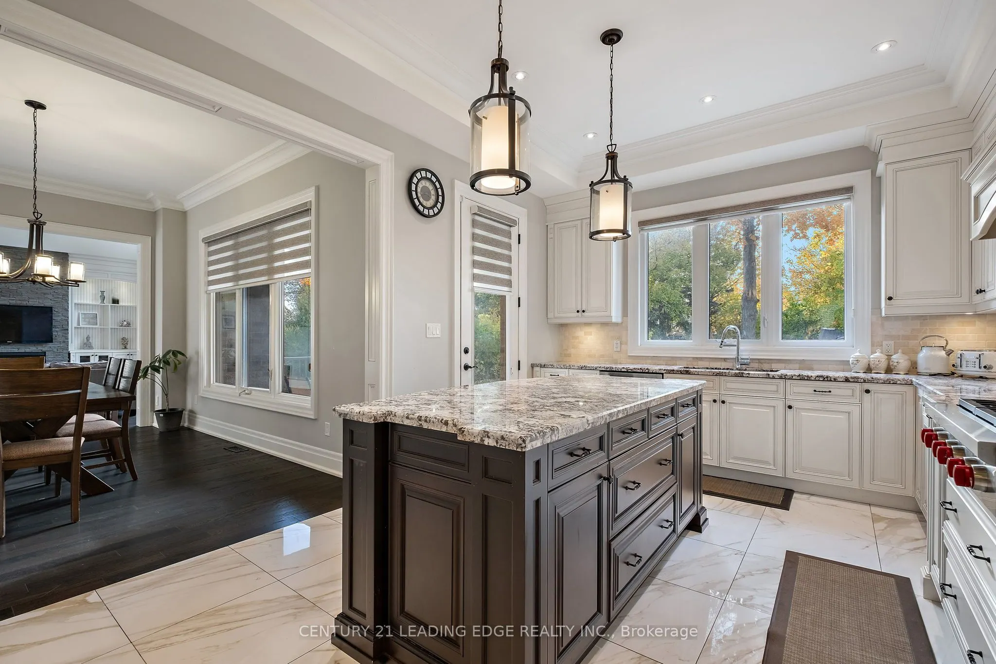 12 JONQUIL Crescent
