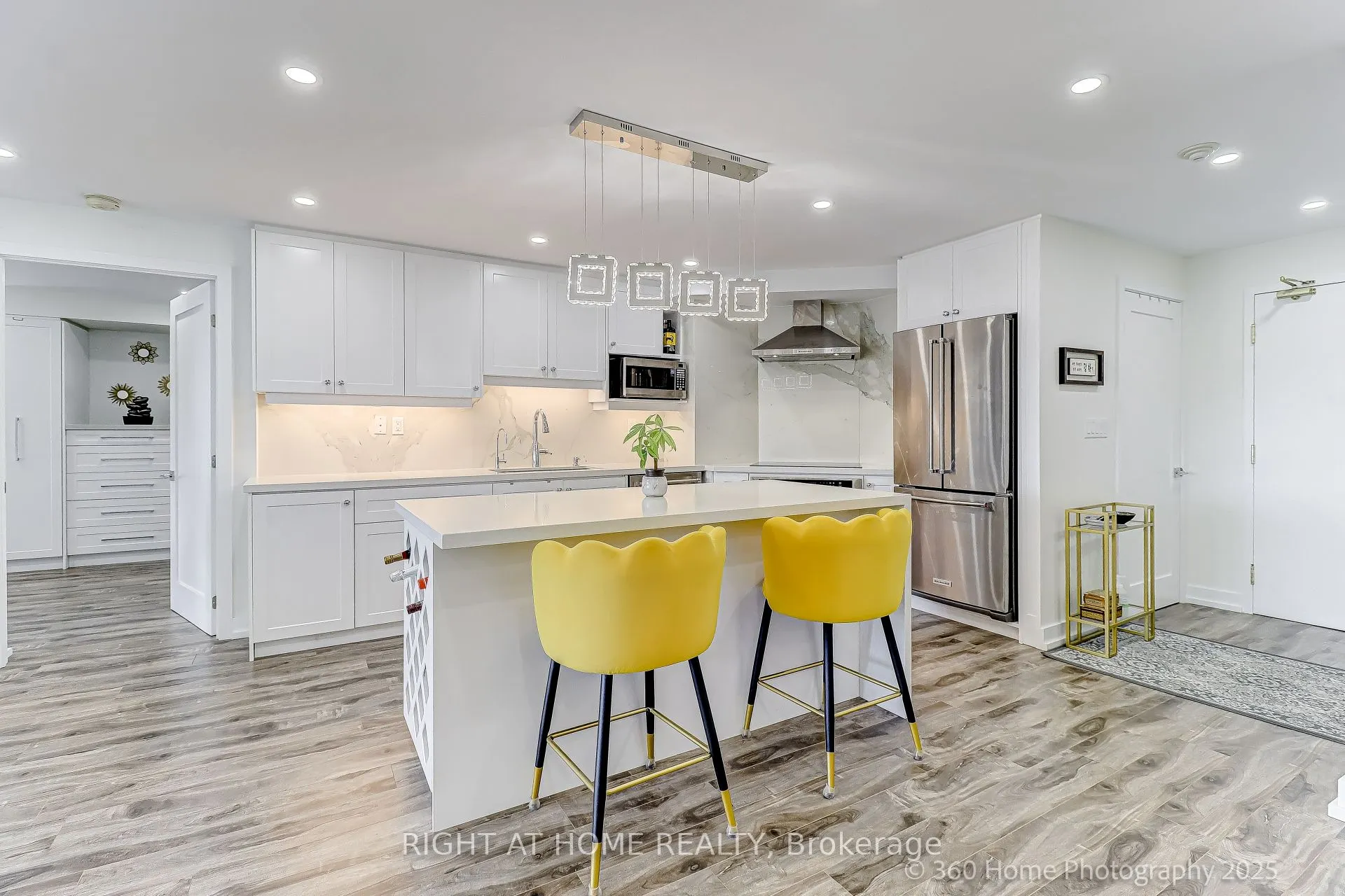1 Clark Avenue W, #912