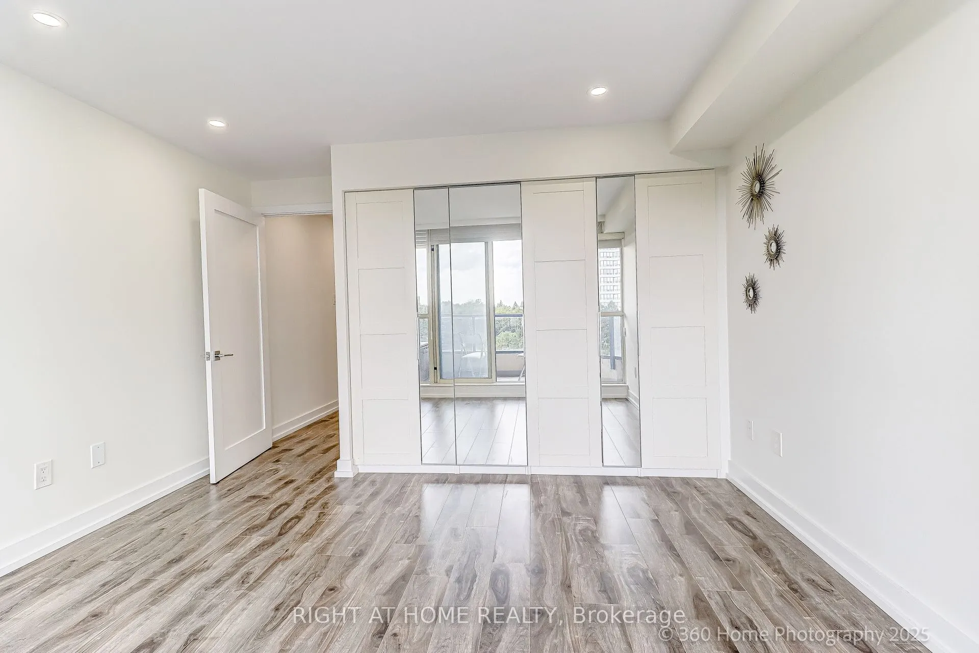 1 Clark Avenue W, #912