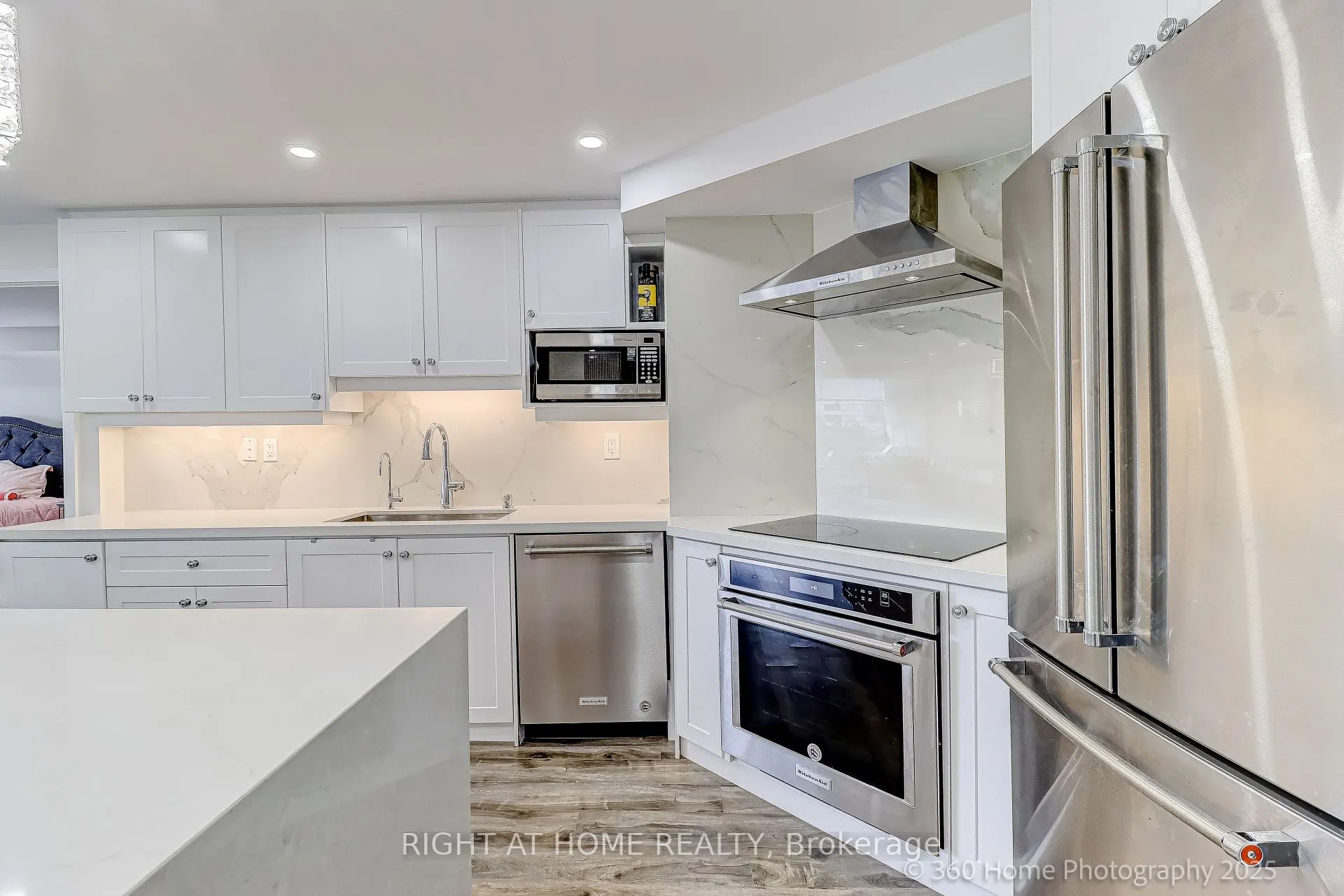 1 Clark Avenue W, #912