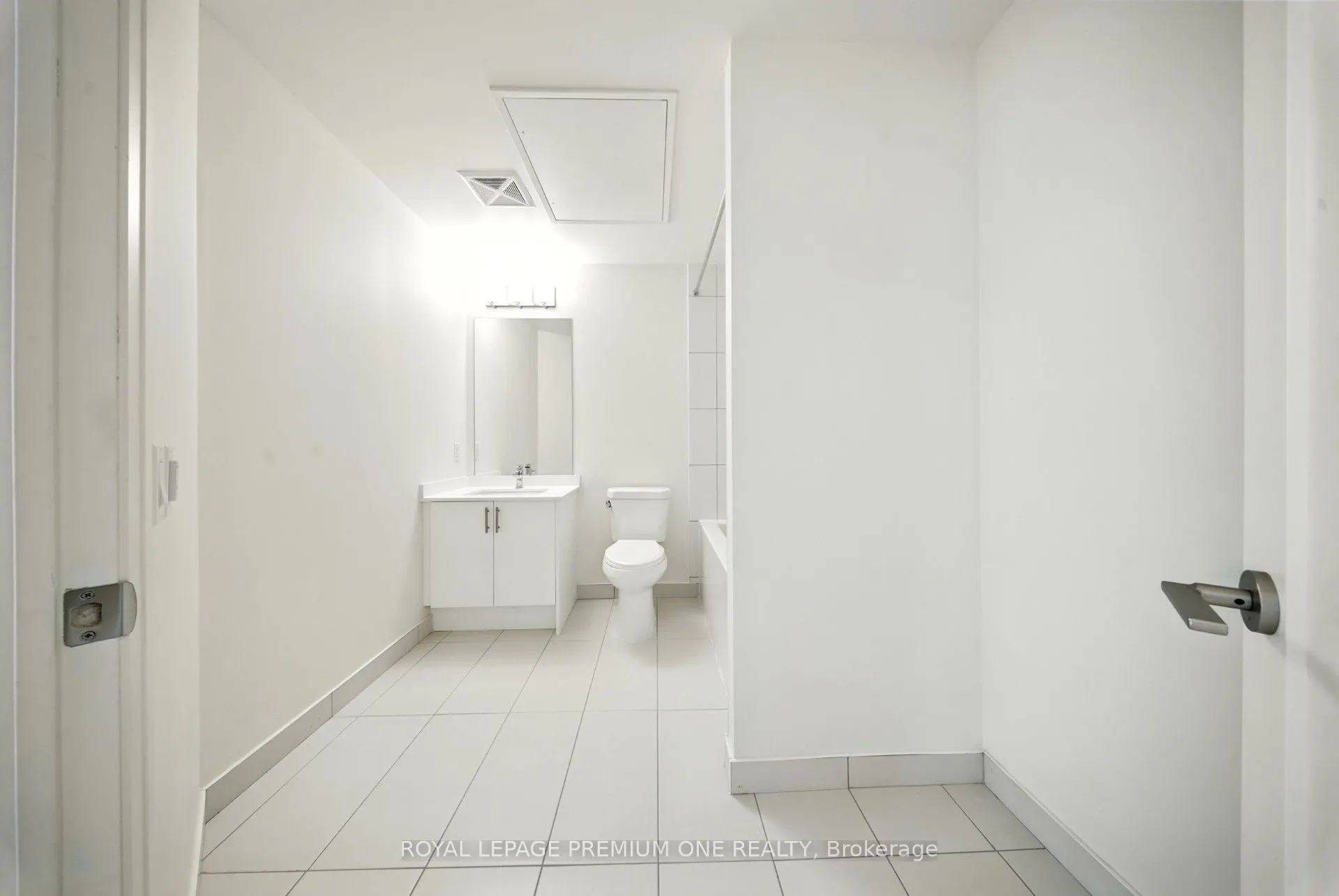 9000 JANE Street, #221