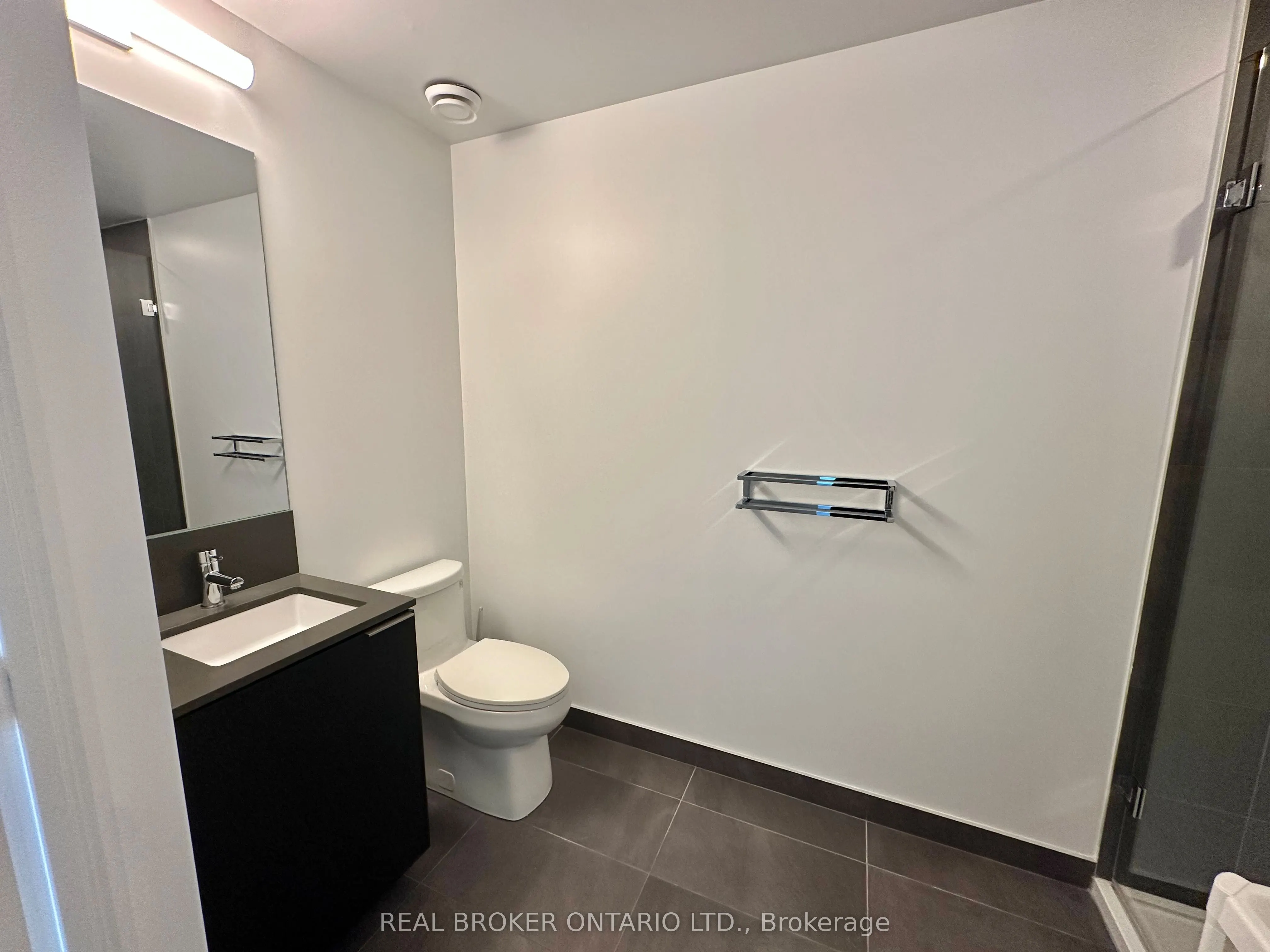 1000 Portage Parkway, #2905