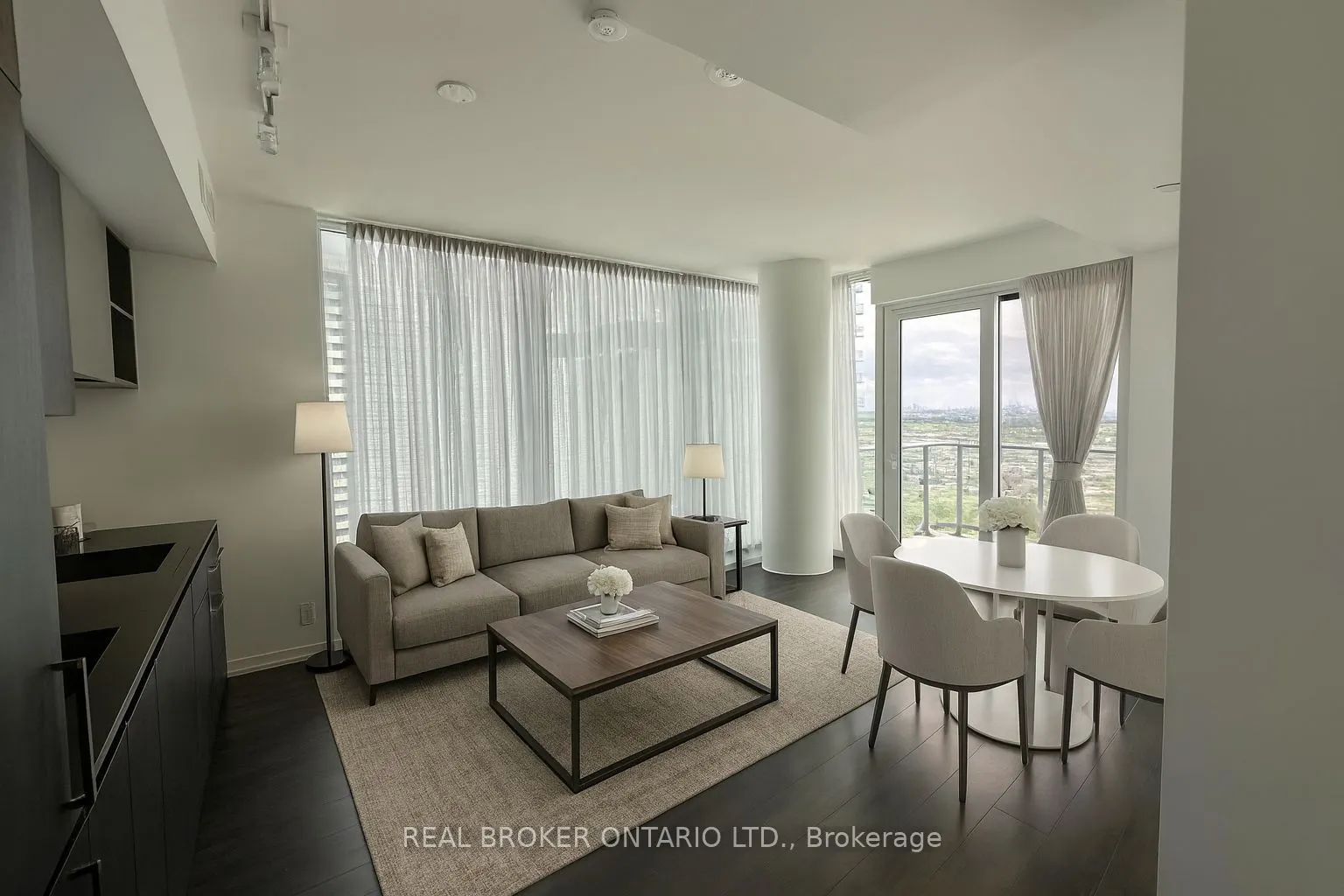 1000 Portage Parkway, #2905