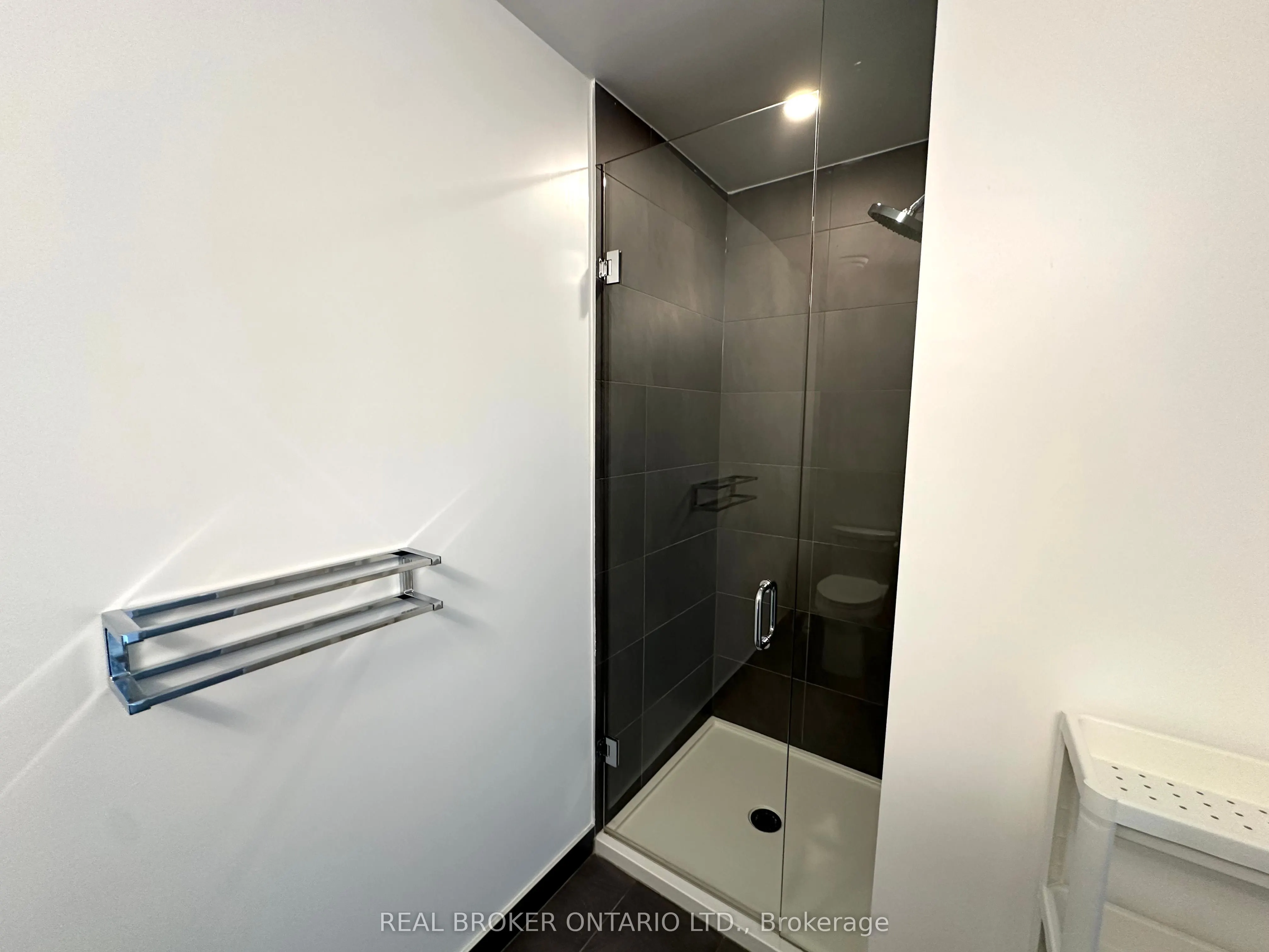 1000 Portage Parkway, #2905