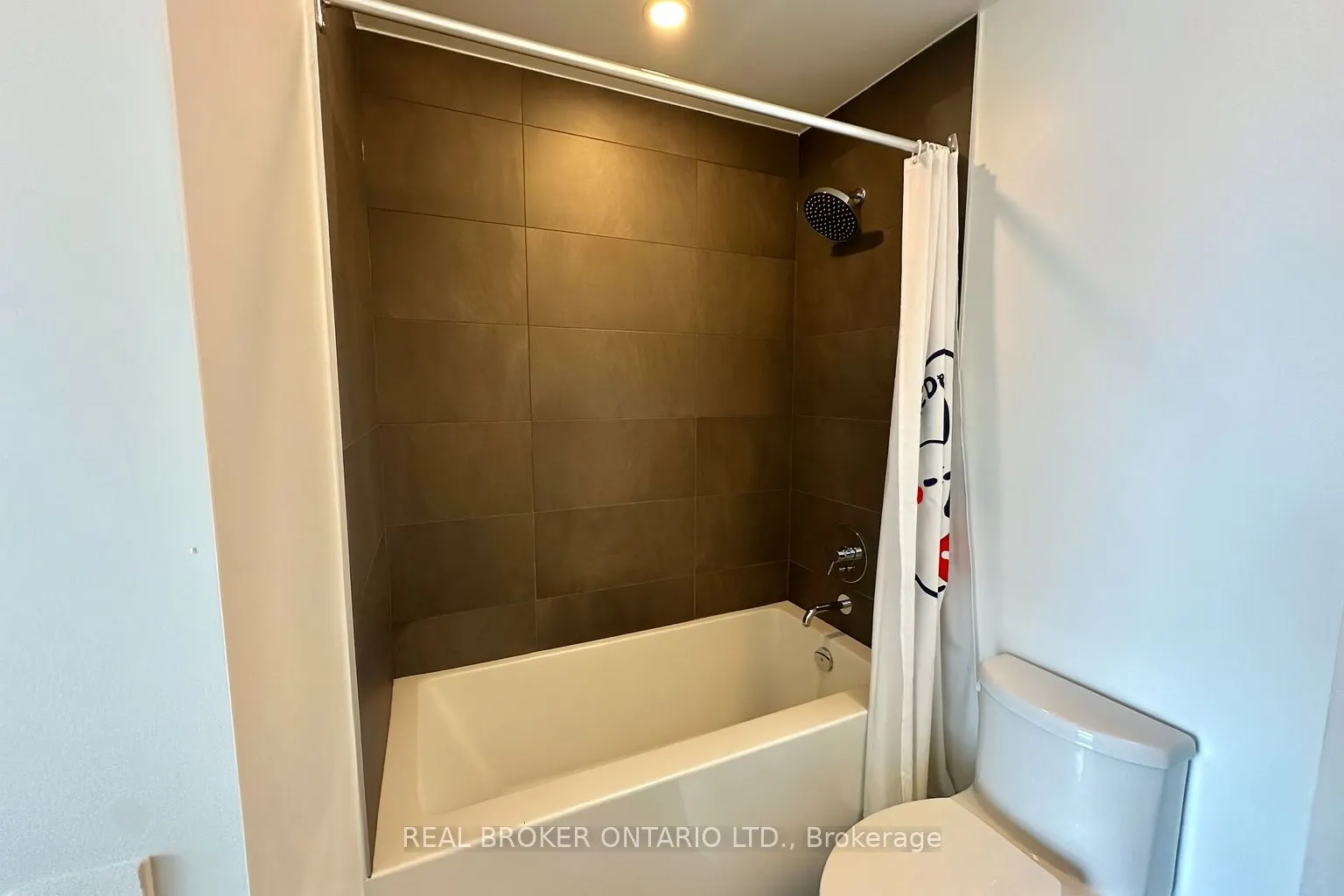 1000 Portage Parkway, #2905