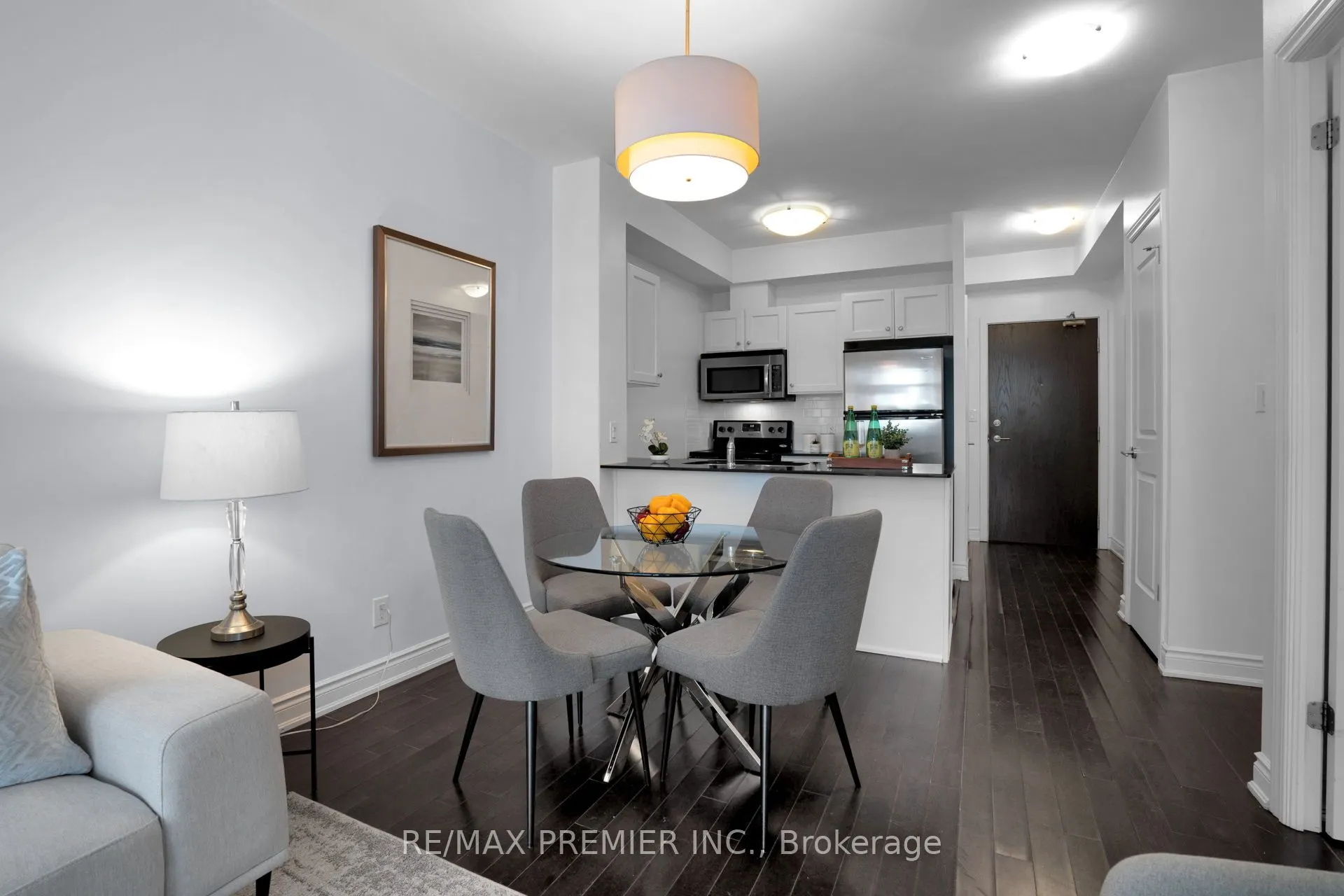 281 Woodbridge Avenue, #401