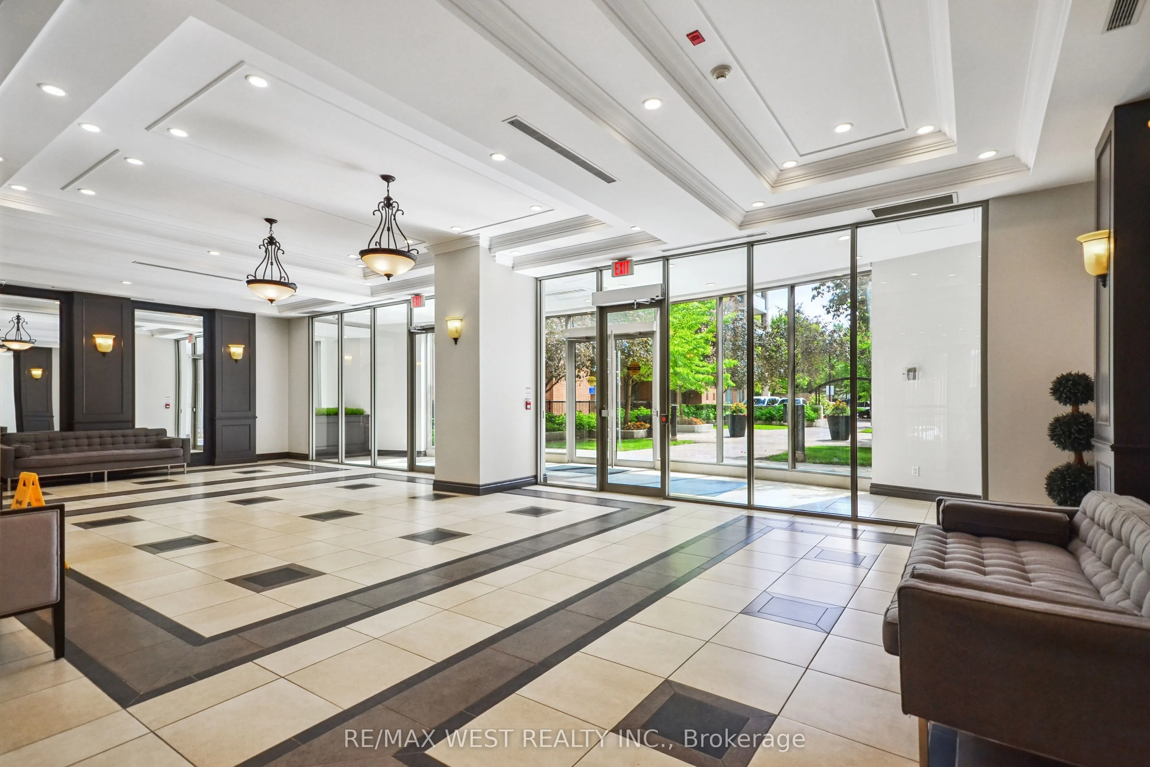 281 Woodbridge Avenue, #321
