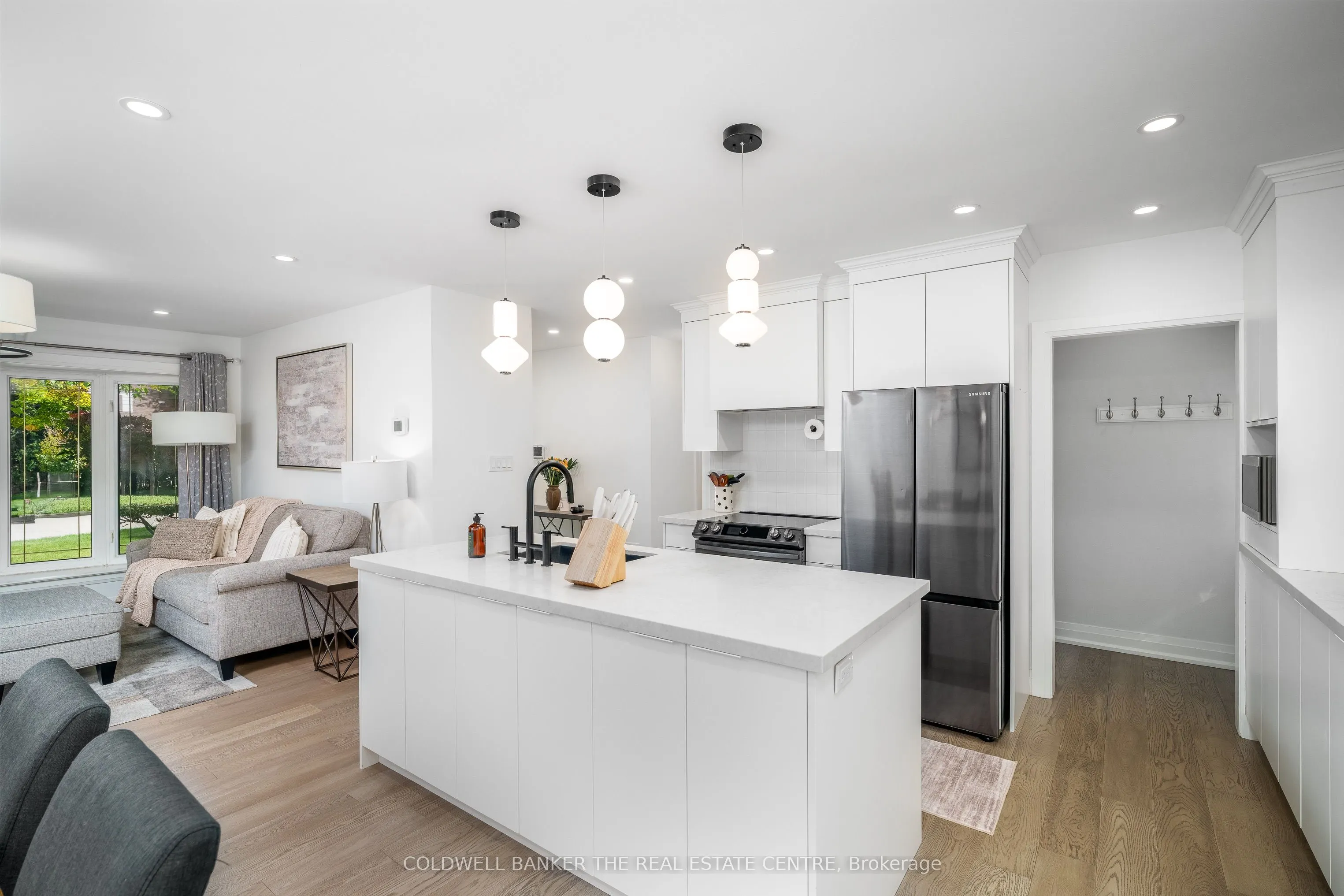272 Avenue Road
