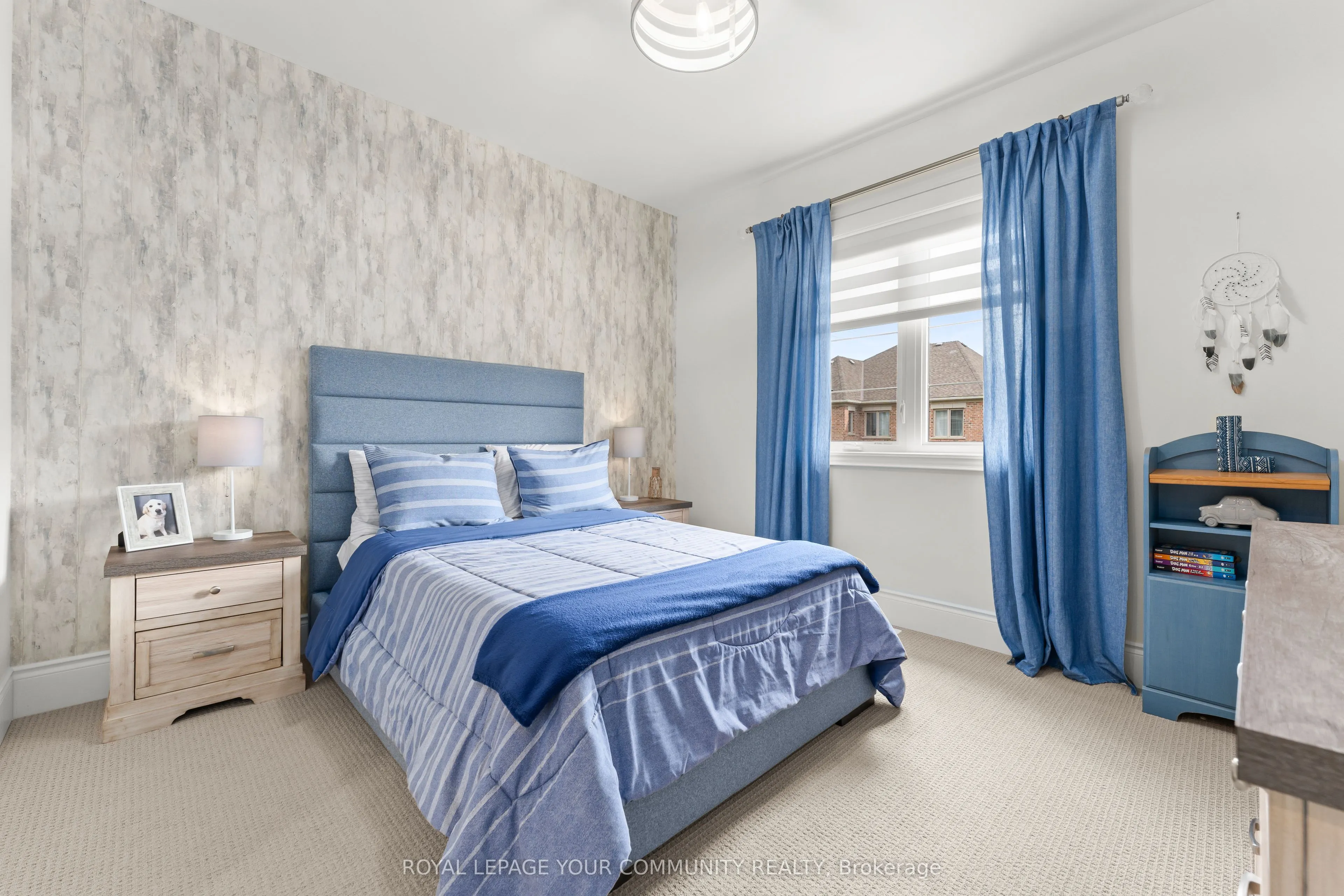 11 Cairns Gate