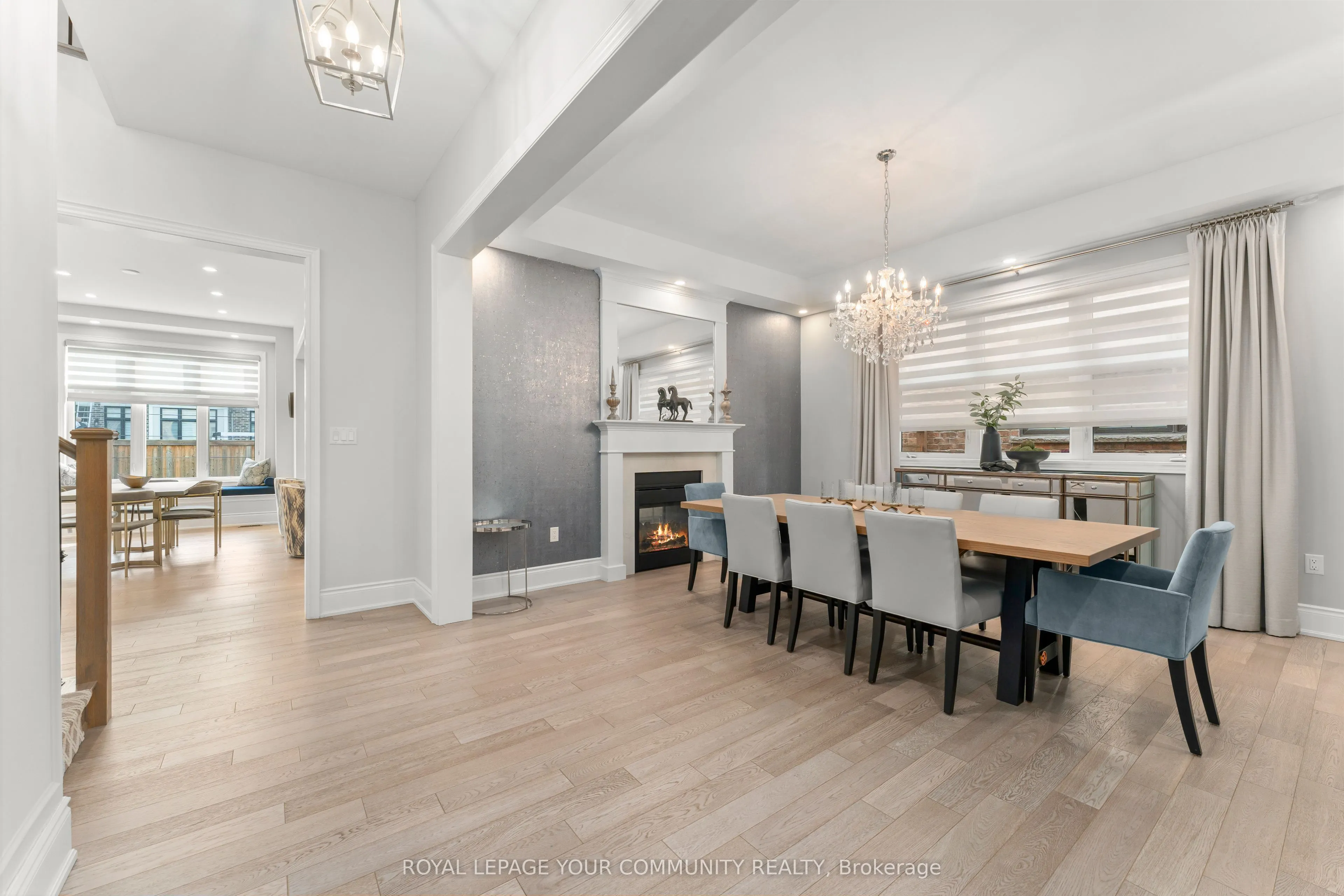 11 Cairns Gate