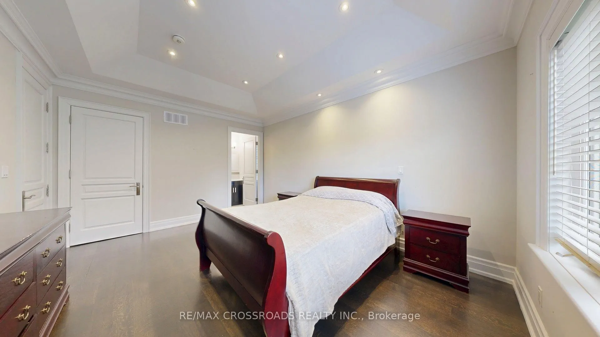 635 Elgin Mills Road W