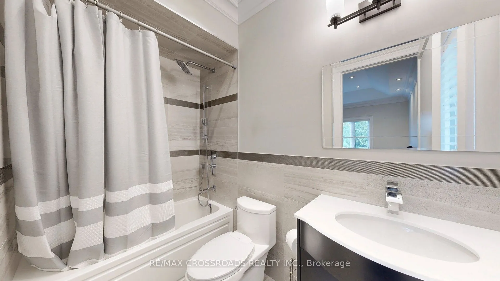 635 Elgin Mills Road W