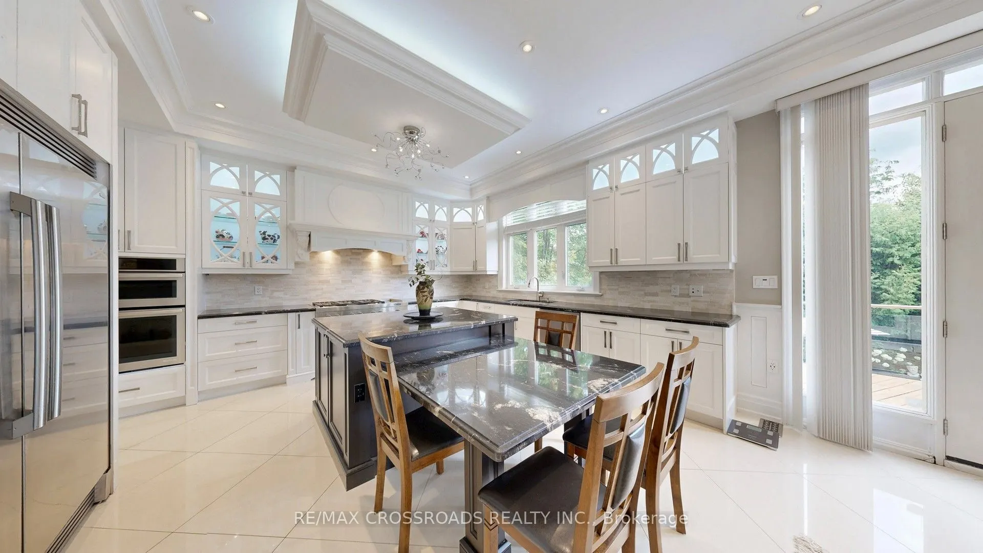 635 Elgin Mills Road W