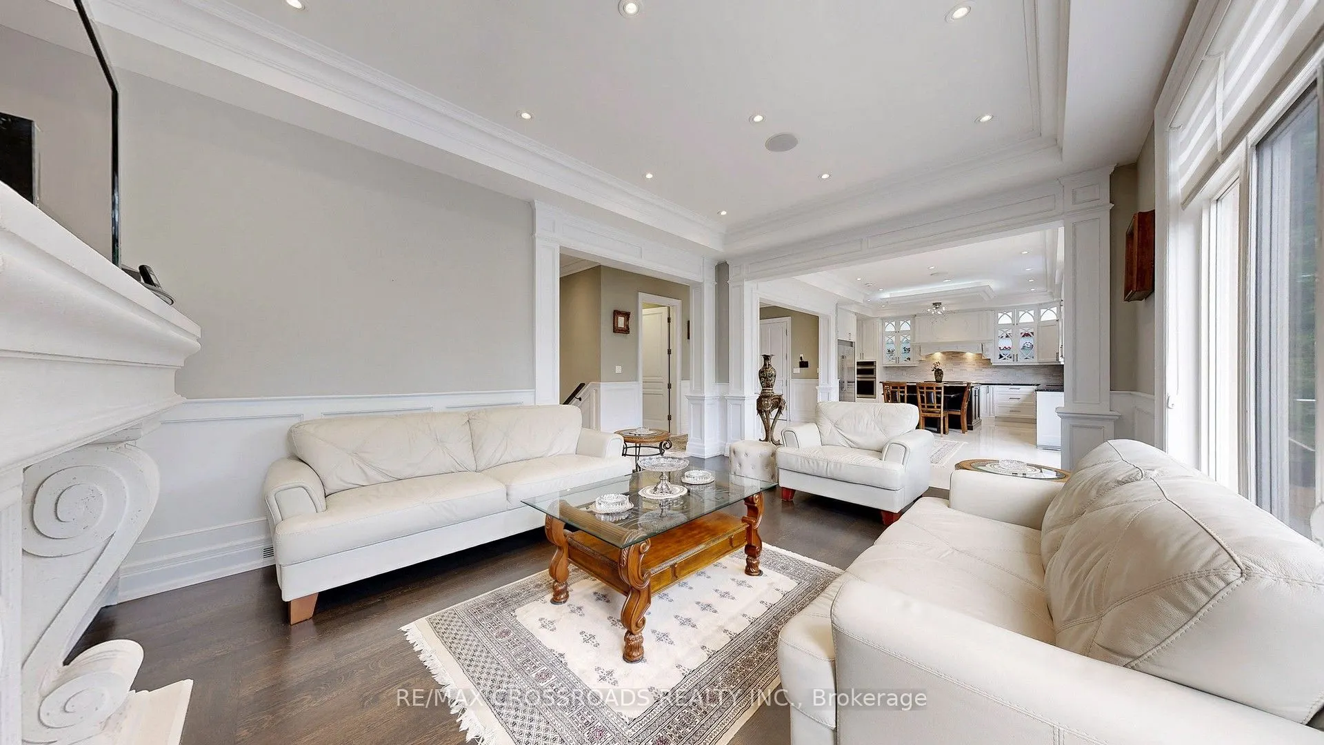 635 Elgin Mills Road W